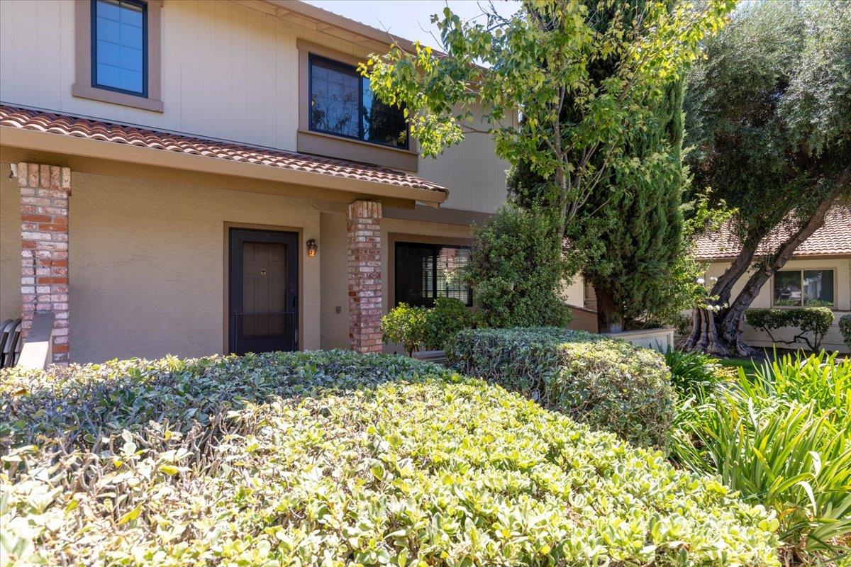 Detail Gallery Image 6 of 39 For 5453 Colony Green Dr, San Jose,  CA 95123 - 2 Beds | 2/1 Baths