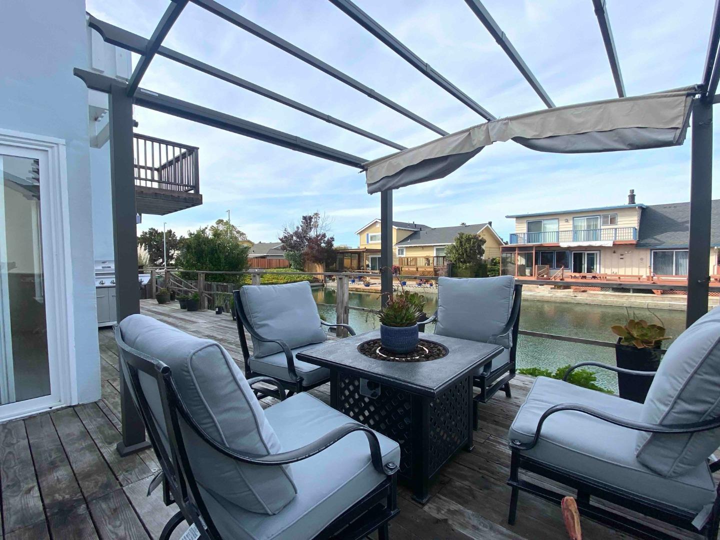 Detail Gallery Image 21 of 23 For 242 Surfbird Isle, Foster City,  CA 94404 - 4 Beds | 2/1 Baths
