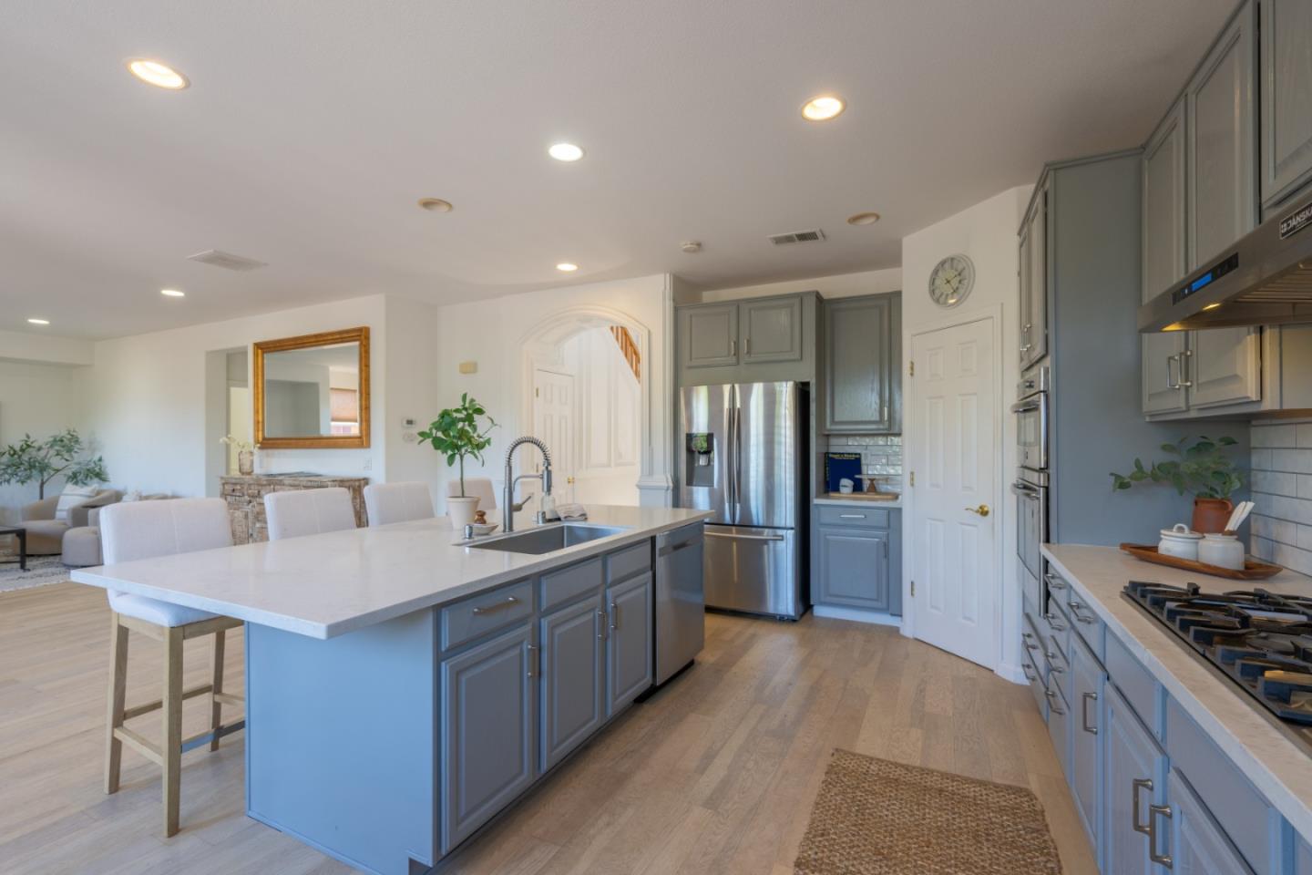 Detail Gallery Image 10 of 32 For 4785 Sea Crest Dr, Seaside,  CA 93955 - 4 Beds | 2/1 Baths