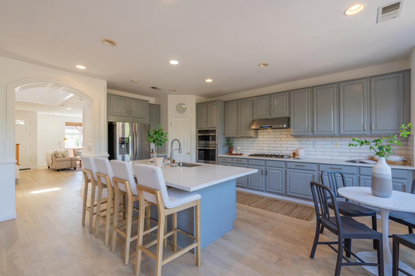 Detail Gallery Image 7 of 32 For 4785 Sea Crest Dr, Seaside,  CA 93955 - 4 Beds | 2/1 Baths