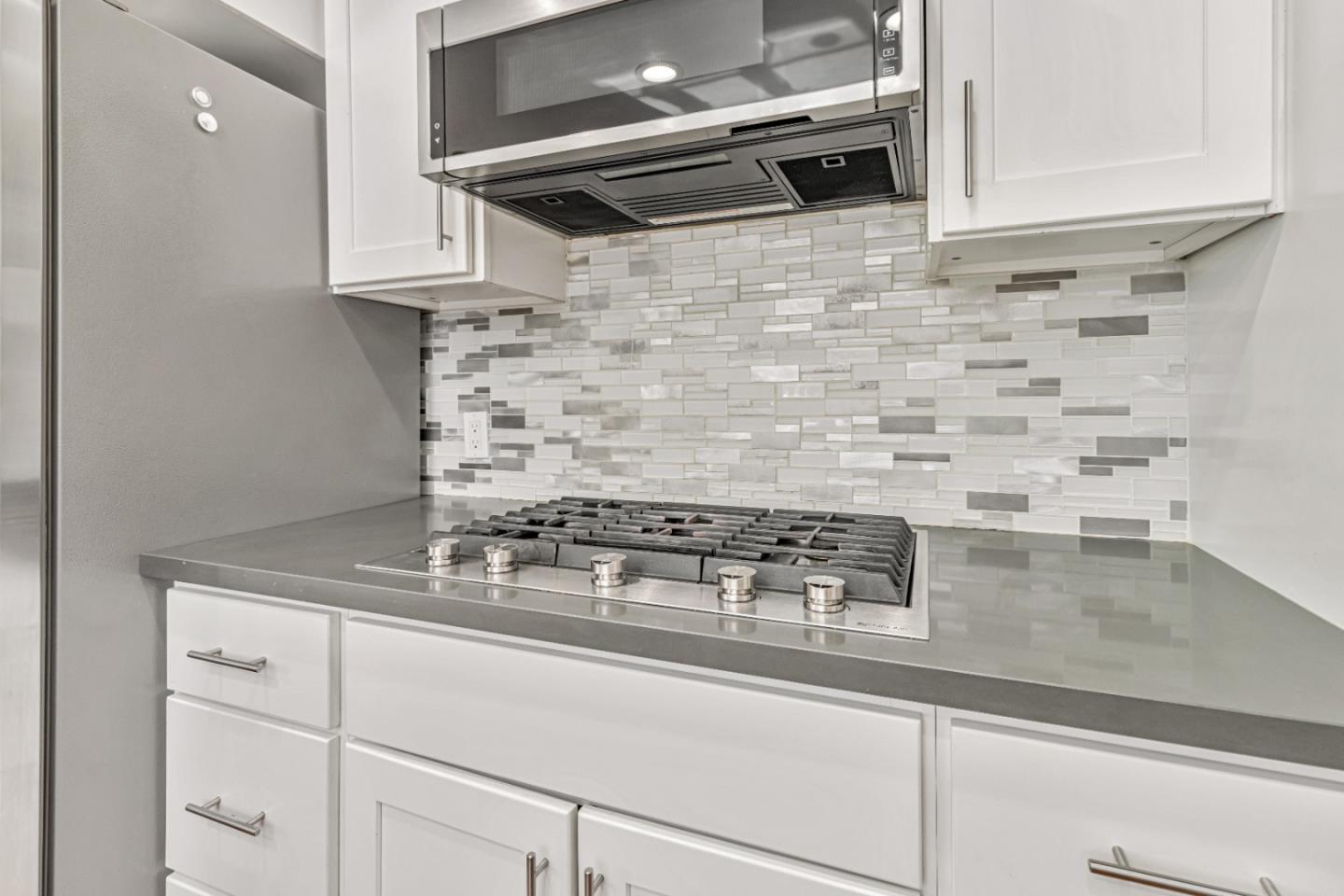 Detail Gallery Image 13 of 35 For 3363 Mira Vista Cir, San Jose,  CA 95132 - 4 Beds | 3 Baths