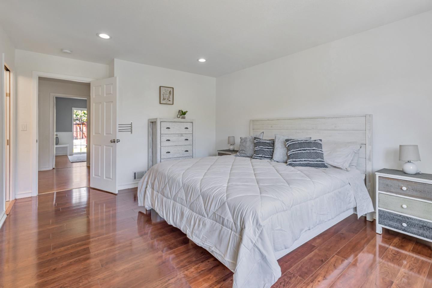 Detail Gallery Image 20 of 35 For 3363 Mira Vista Cir, San Jose,  CA 95132 - 4 Beds | 3 Baths