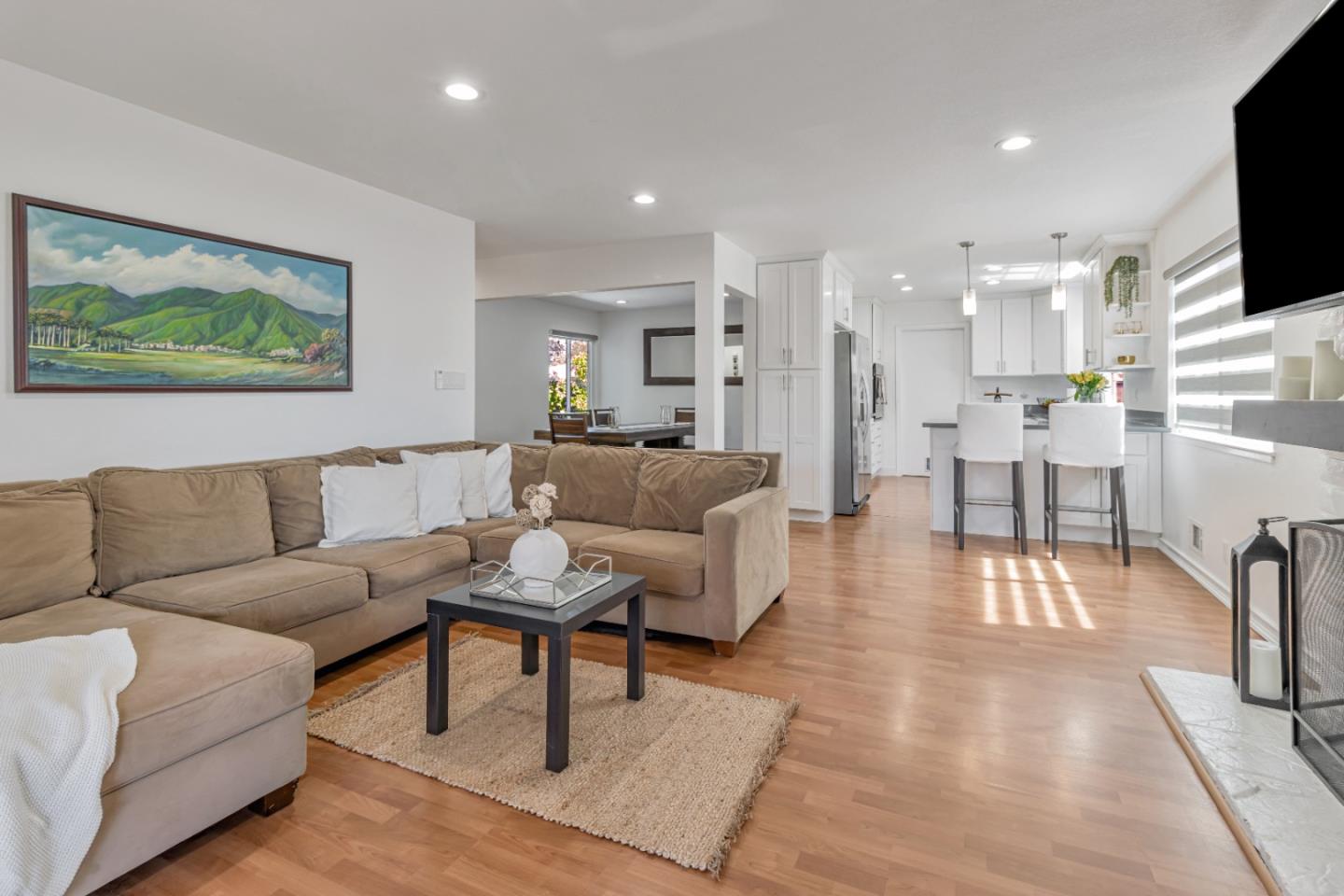 Detail Gallery Image 5 of 35 For 3363 Mira Vista Cir, San Jose,  CA 95132 - 4 Beds | 3 Baths