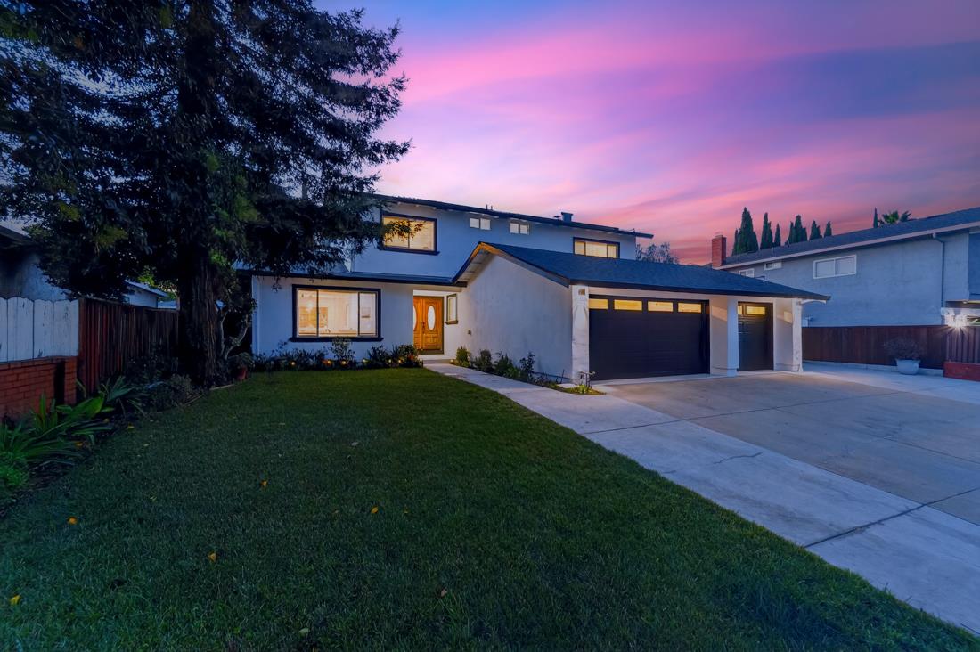 Detail Gallery Image 3 of 63 For 895 Greenwich Dr, Gilroy,  CA 95020 - 5 Beds | 3 Baths