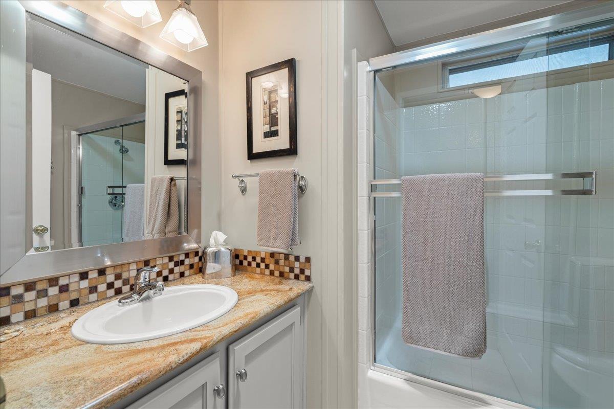 Detail Gallery Image 10 of 19 For 501 Moorpark Way #45,  Mountain View,  CA 94041 - 2 Beds | 2 Baths