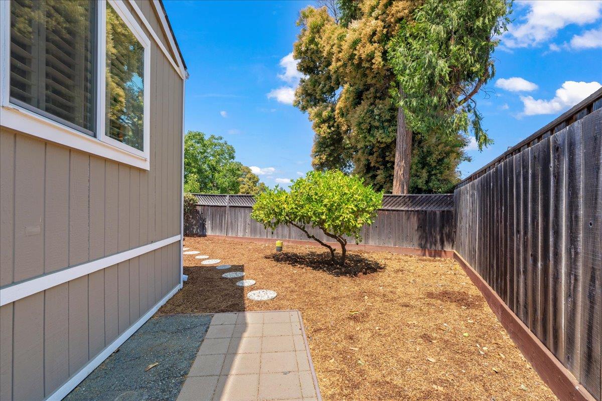Detail Gallery Image 16 of 19 For 501 Moorpark Way #45,  Mountain View,  CA 94041 - 2 Beds | 2 Baths