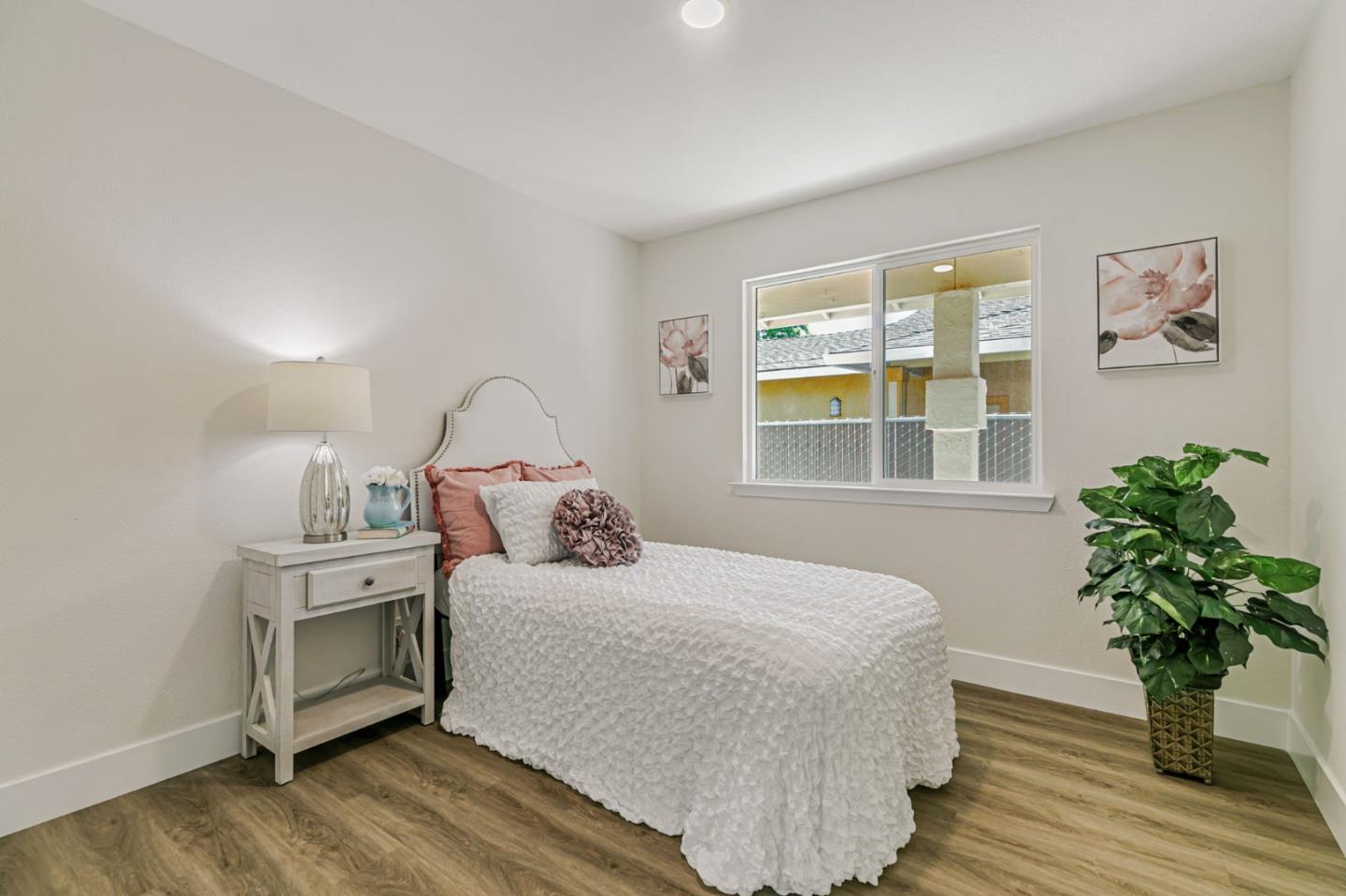Detail Gallery Image 12 of 25 For 633 Easton Dr, San Jose,  CA 95133 - 3 Beds | 2 Baths