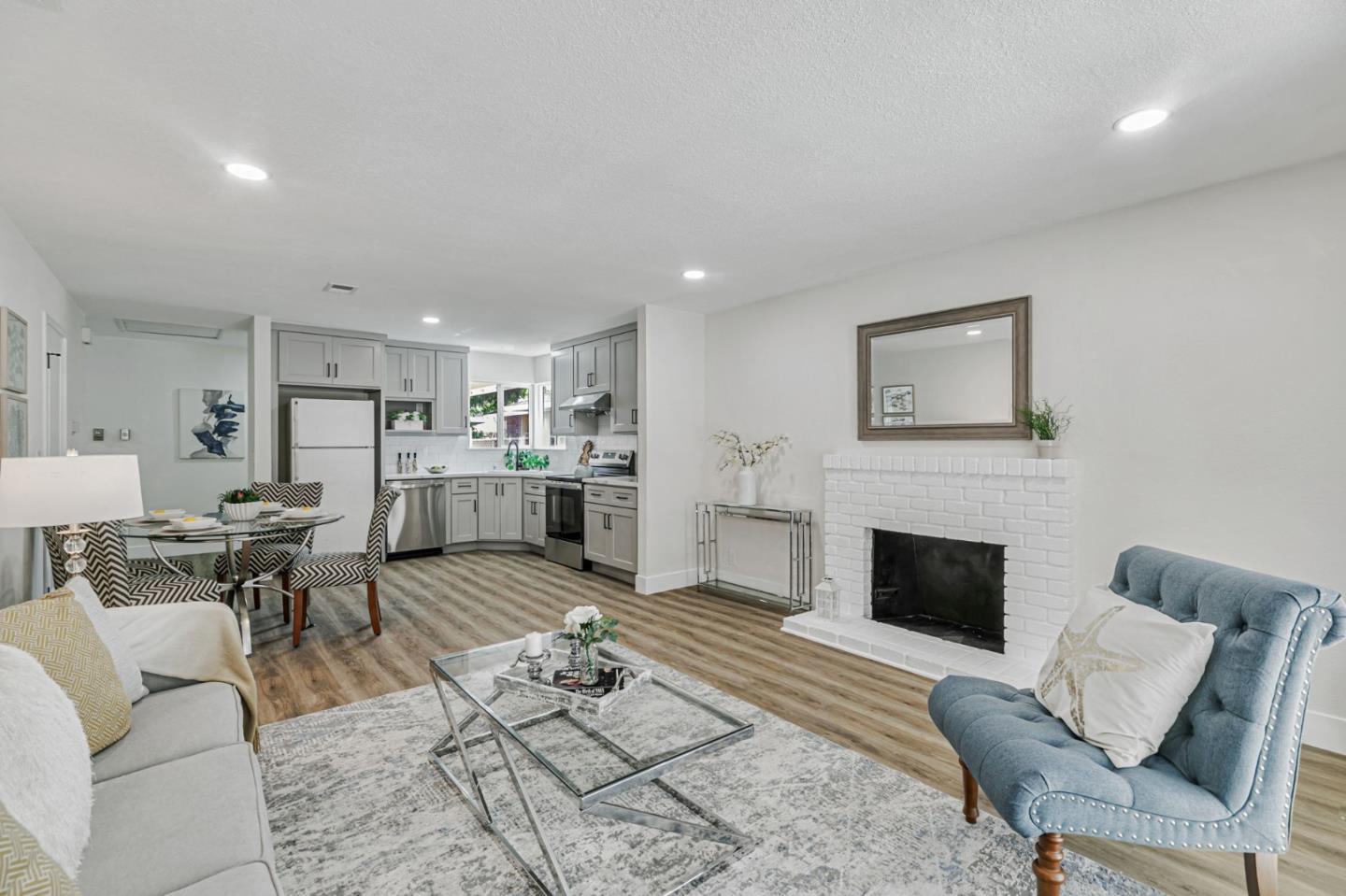 Detail Gallery Image 5 of 25 For 633 Easton Dr, San Jose,  CA 95133 - 3 Beds | 2 Baths
