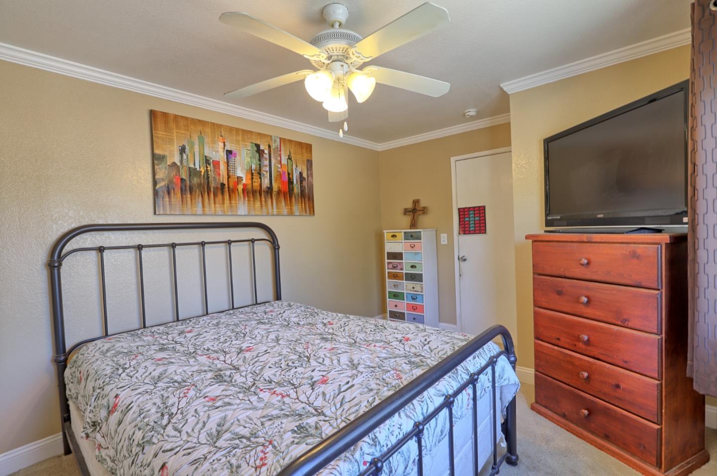 Detail Gallery Image 19 of 26 For 801 Nash Rd #I2,  Hollister,  CA 95023 - 3 Beds | 2/1 Baths