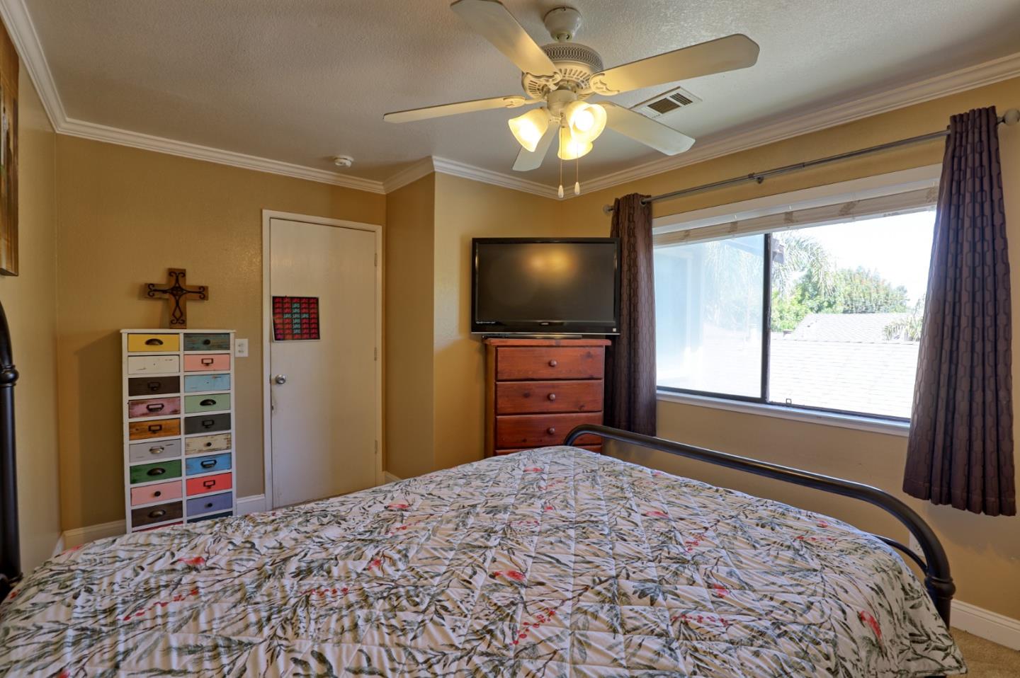 Detail Gallery Image 20 of 26 For 801 Nash Rd #I2,  Hollister,  CA 95023 - 3 Beds | 2/1 Baths