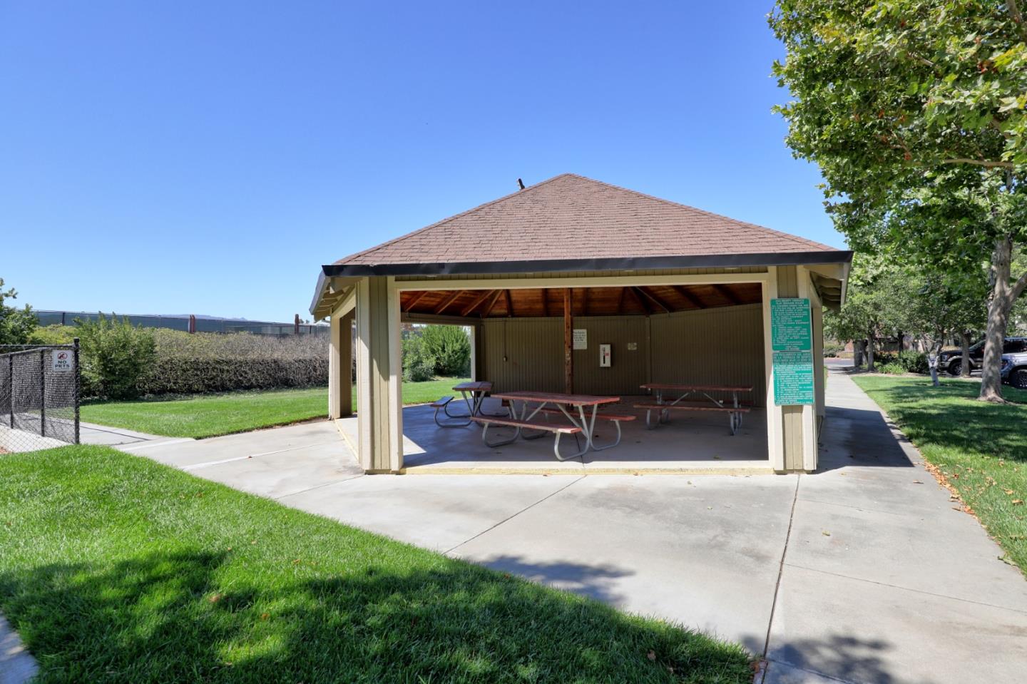 Detail Gallery Image 24 of 26 For 801 Nash Rd #I2,  Hollister,  CA 95023 - 3 Beds | 2/1 Baths