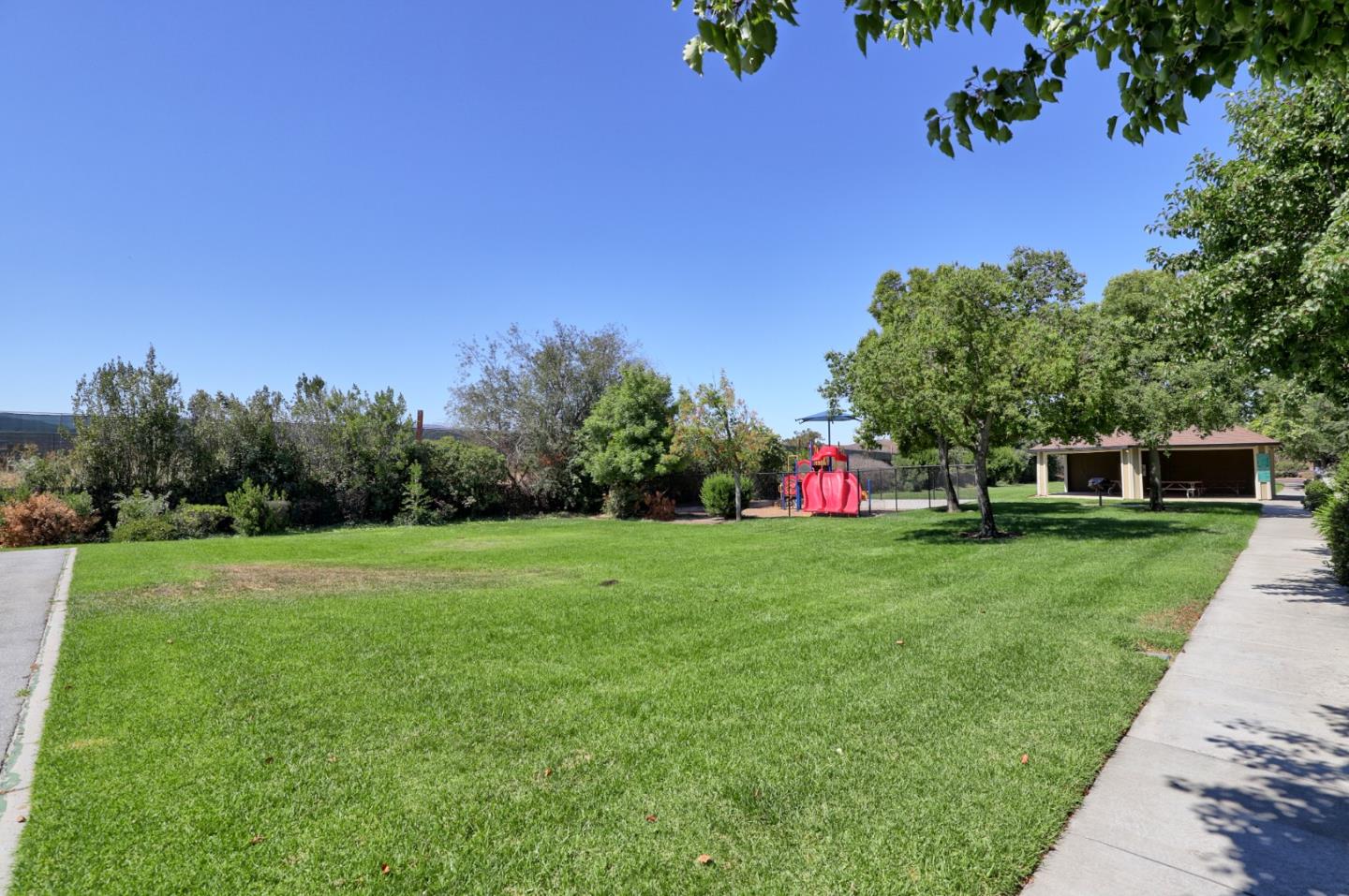 Detail Gallery Image 26 of 26 For 801 Nash Rd #I2,  Hollister,  CA 95023 - 3 Beds | 2/1 Baths