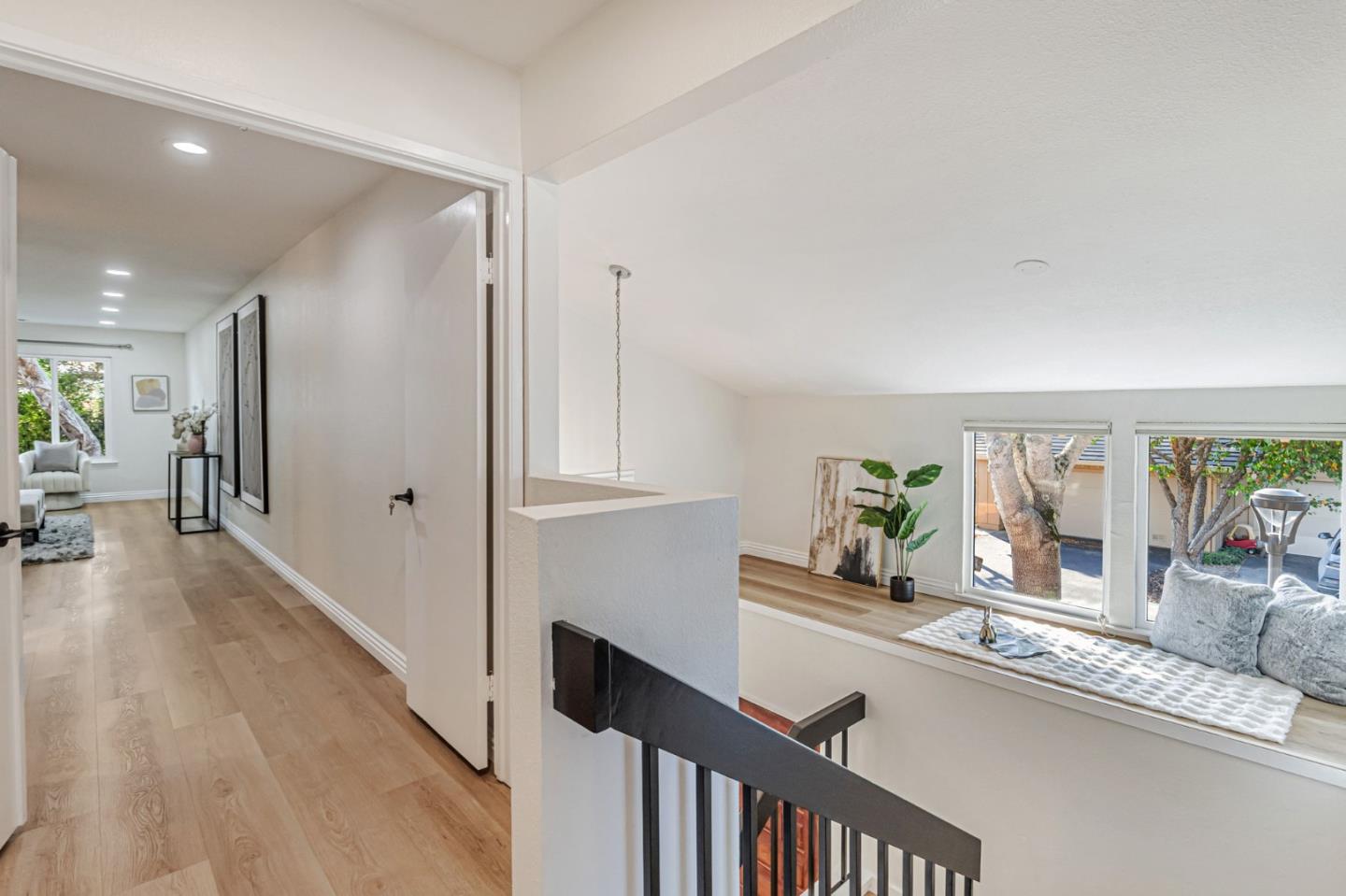 Detail Gallery Image 19 of 50 For 9 Lilly Ln, San Carlos,  CA 94070 - 3 Beds | 2/1 Baths