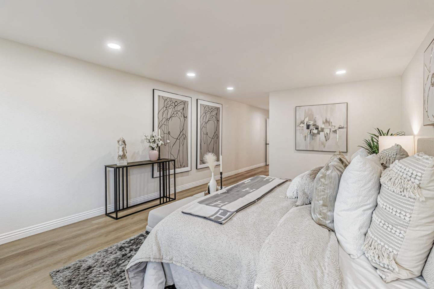 Detail Gallery Image 28 of 50 For 9 Lilly Ln, San Carlos,  CA 94070 - 3 Beds | 2/1 Baths
