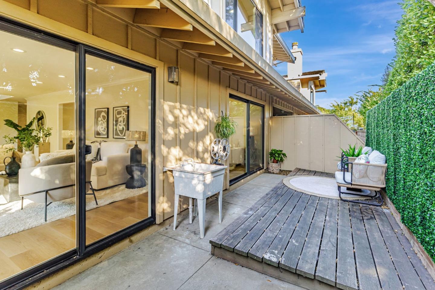 Detail Gallery Image 36 of 50 For 9 Lilly Ln, San Carlos,  CA 94070 - 3 Beds | 2/1 Baths