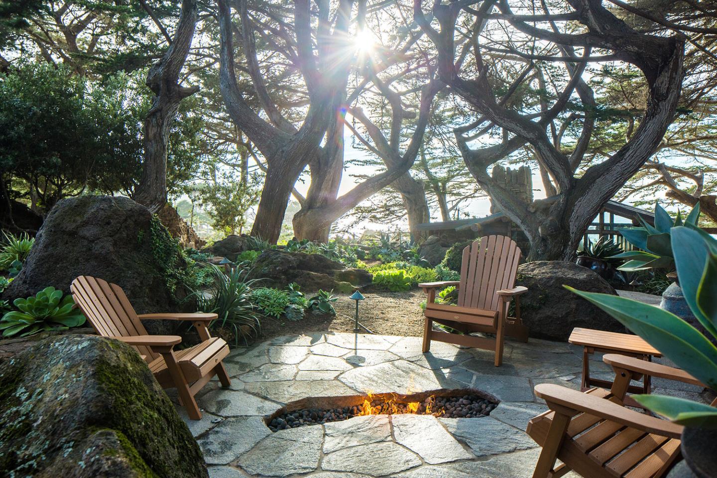 Detail Gallery Image 24 of 101 For 157, 163 Spindrift Rd, Carmel,  CA 93923 - 13 Beds | 13/4 Baths
