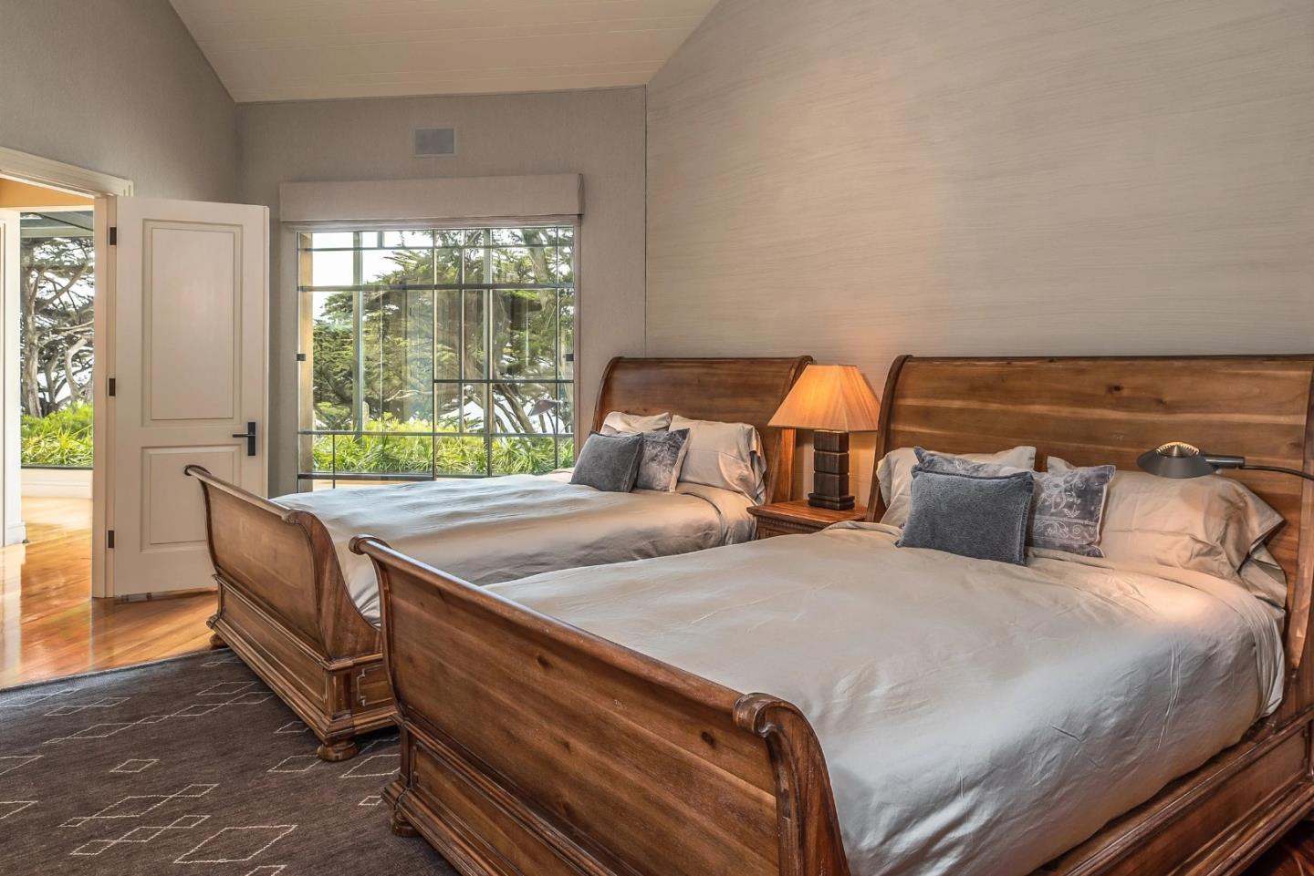 Detail Gallery Image 64 of 101 For 157, 163 Spindrift Rd, Carmel,  CA 93923 - 13 Beds | 13/4 Baths