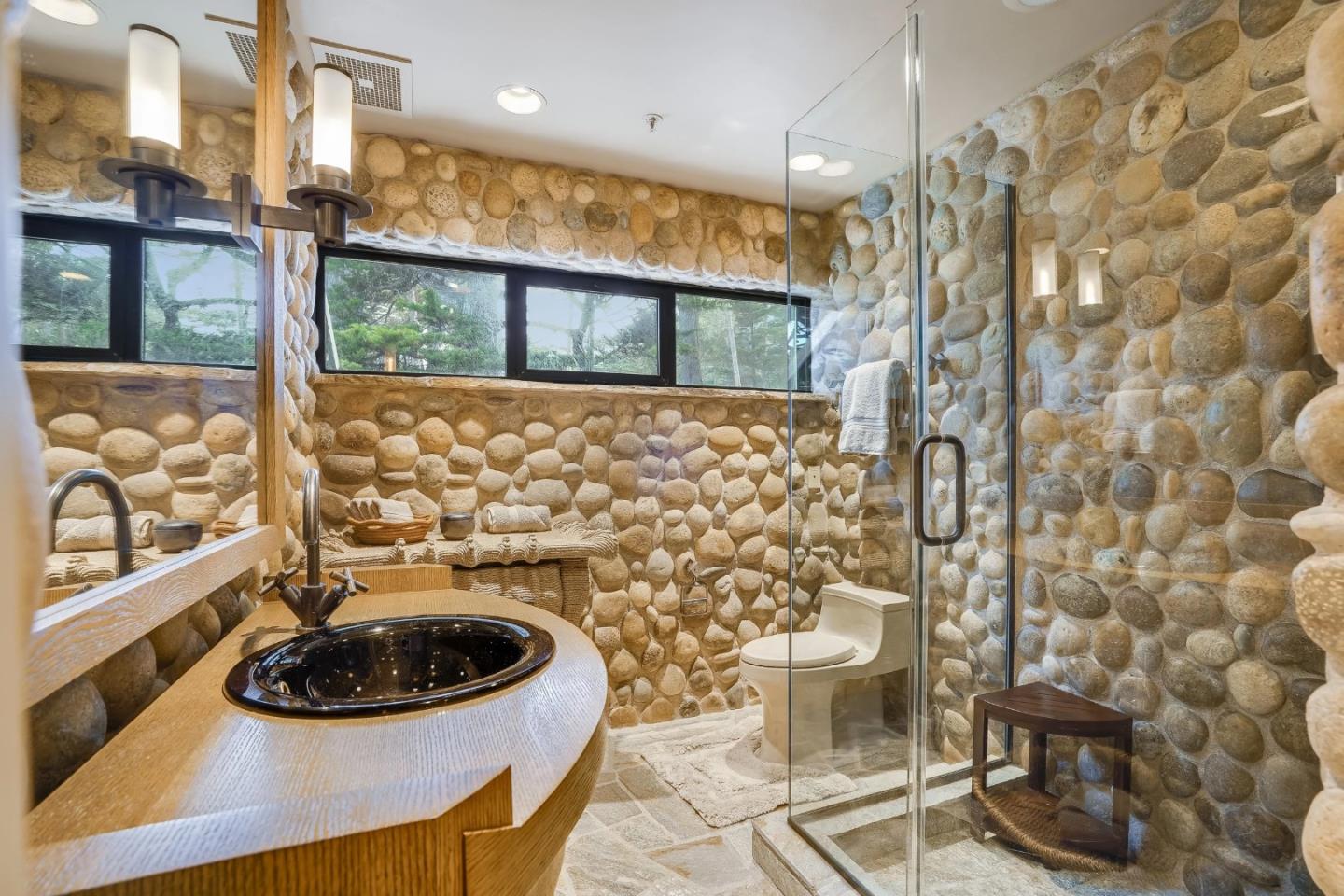 Detail Gallery Image 67 of 101 For 157, 163 Spindrift Rd, Carmel,  CA 93923 - 13 Beds | 13/4 Baths
