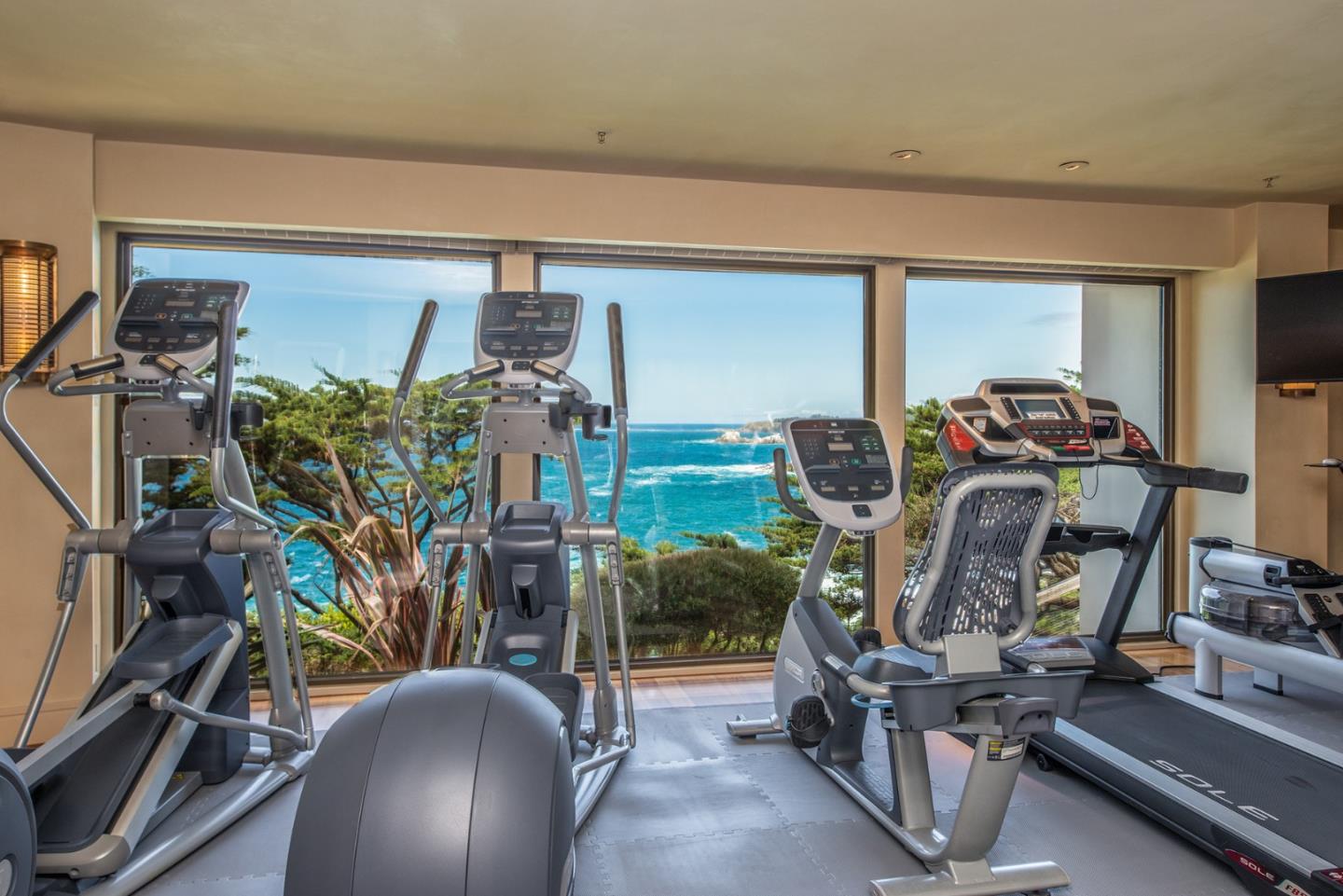 Detail Gallery Image 69 of 101 For 157, 163 Spindrift Rd, Carmel,  CA 93923 - 13 Beds | 13/4 Baths