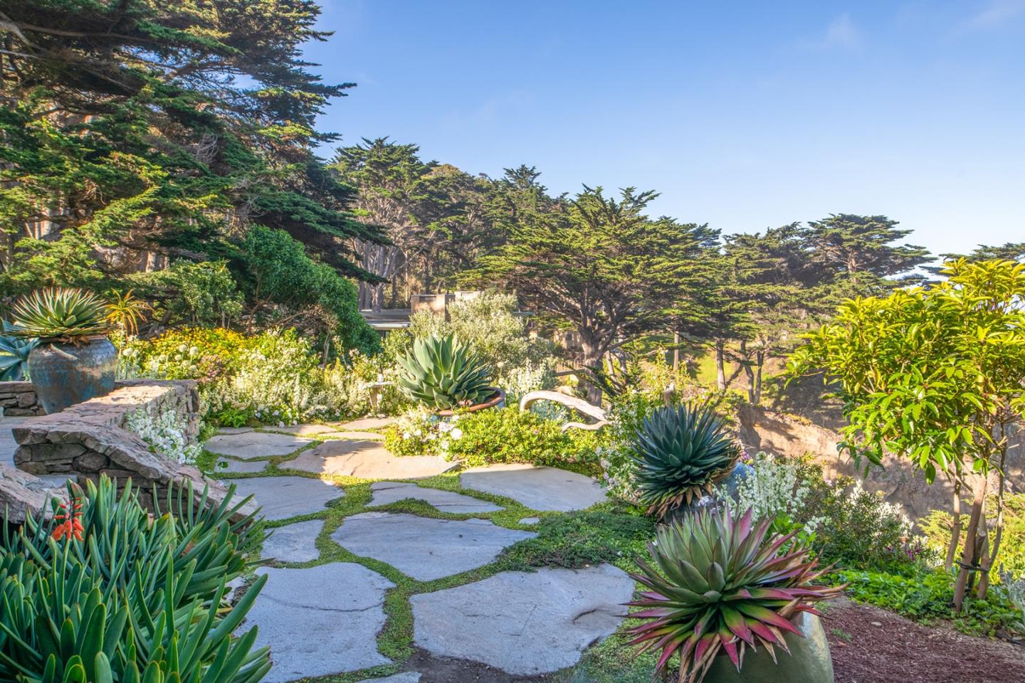 Detail Gallery Image 92 of 101 For 157, 163 Spindrift Rd, Carmel,  CA 93923 - 13 Beds | 13/4 Baths