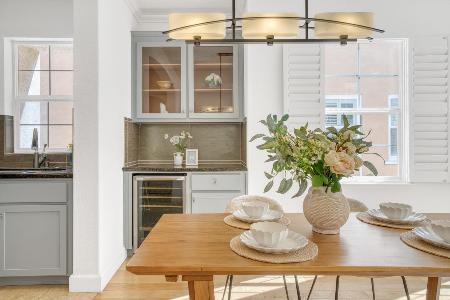 Detail Gallery Image 11 of 55 For 1773 Hillebrant Pl, Santa Clara,  CA 95050 - 3 Beds | 3/1 Baths