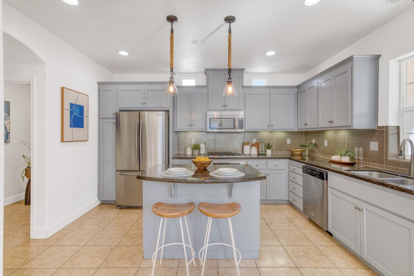 Detail Gallery Image 13 of 55 For 1773 Hillebrant Pl, Santa Clara,  CA 95050 - 3 Beds | 3/1 Baths