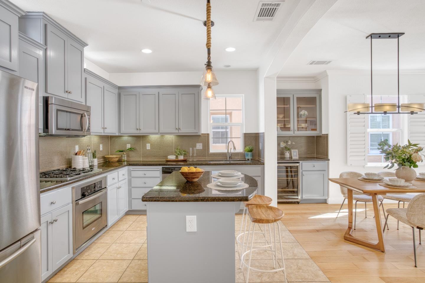 Detail Gallery Image 14 of 55 For 1773 Hillebrant Pl, Santa Clara,  CA 95050 - 3 Beds | 3/1 Baths