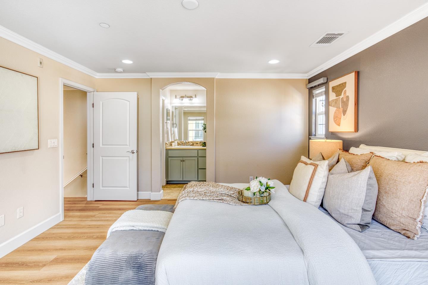 Detail Gallery Image 26 of 55 For 1773 Hillebrant Pl, Santa Clara,  CA 95050 - 3 Beds | 3/1 Baths