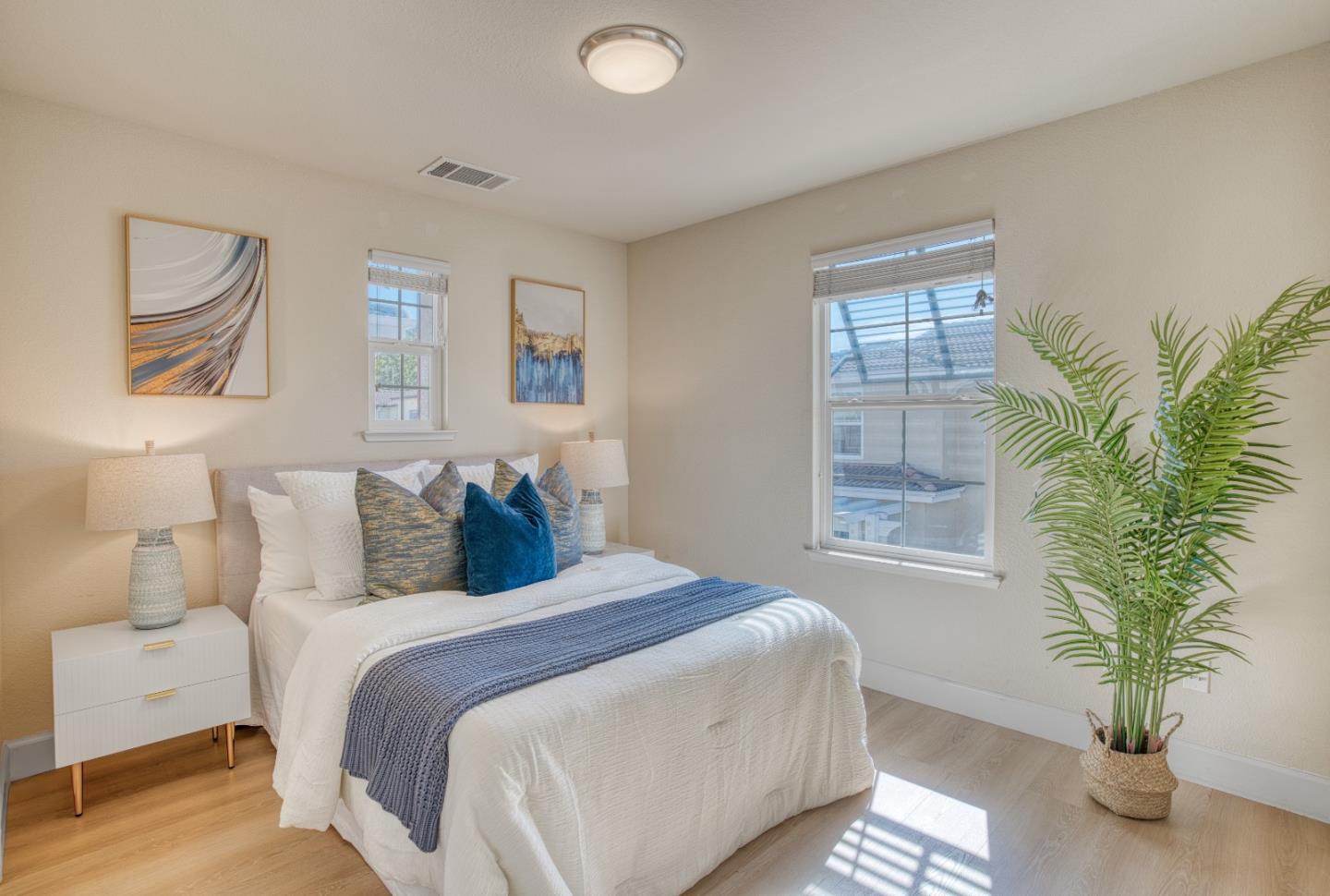 Detail Gallery Image 33 of 55 For 1773 Hillebrant Pl, Santa Clara,  CA 95050 - 3 Beds | 3/1 Baths