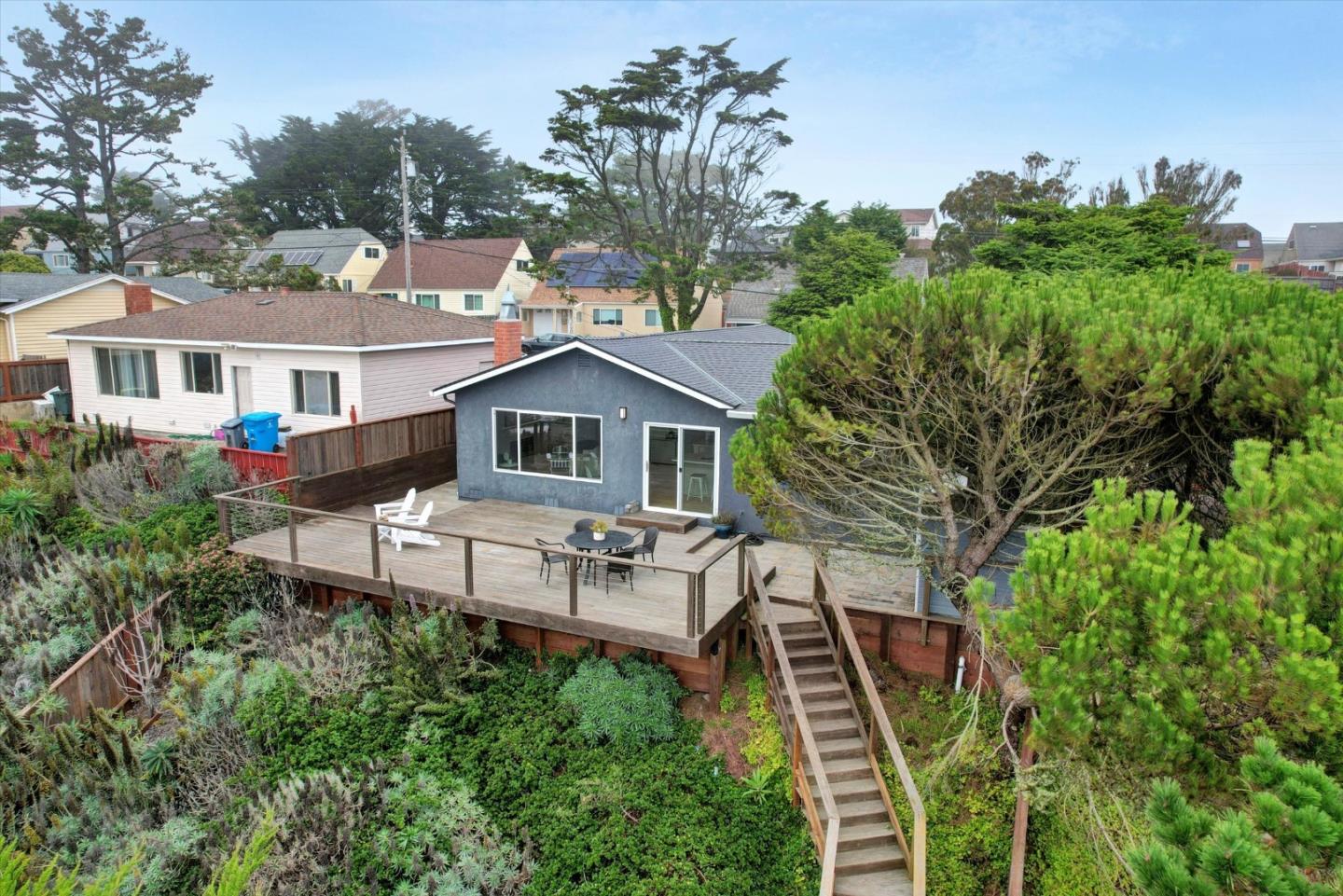 Detail Gallery Image 34 of 38 For 552 Heathcliff Dr, Pacifica,  CA 94044 - 3 Beds | 1 Baths