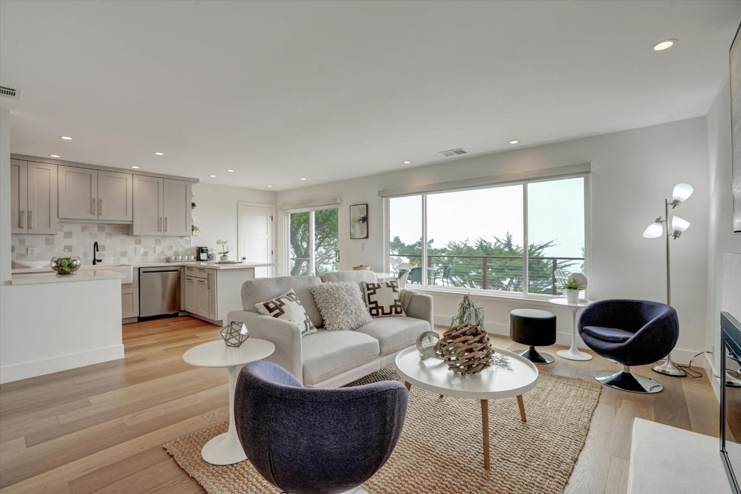 Detail Gallery Image 6 of 38 For 552 Heathcliff Dr, Pacifica,  CA 94044 - 3 Beds | 1 Baths