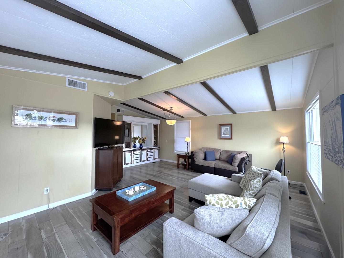 Detail Gallery Image 10 of 21 For 15 Dolphin Ct #15,  Half Moon Bay,  CA 94019 - 2 Beds | 2 Baths