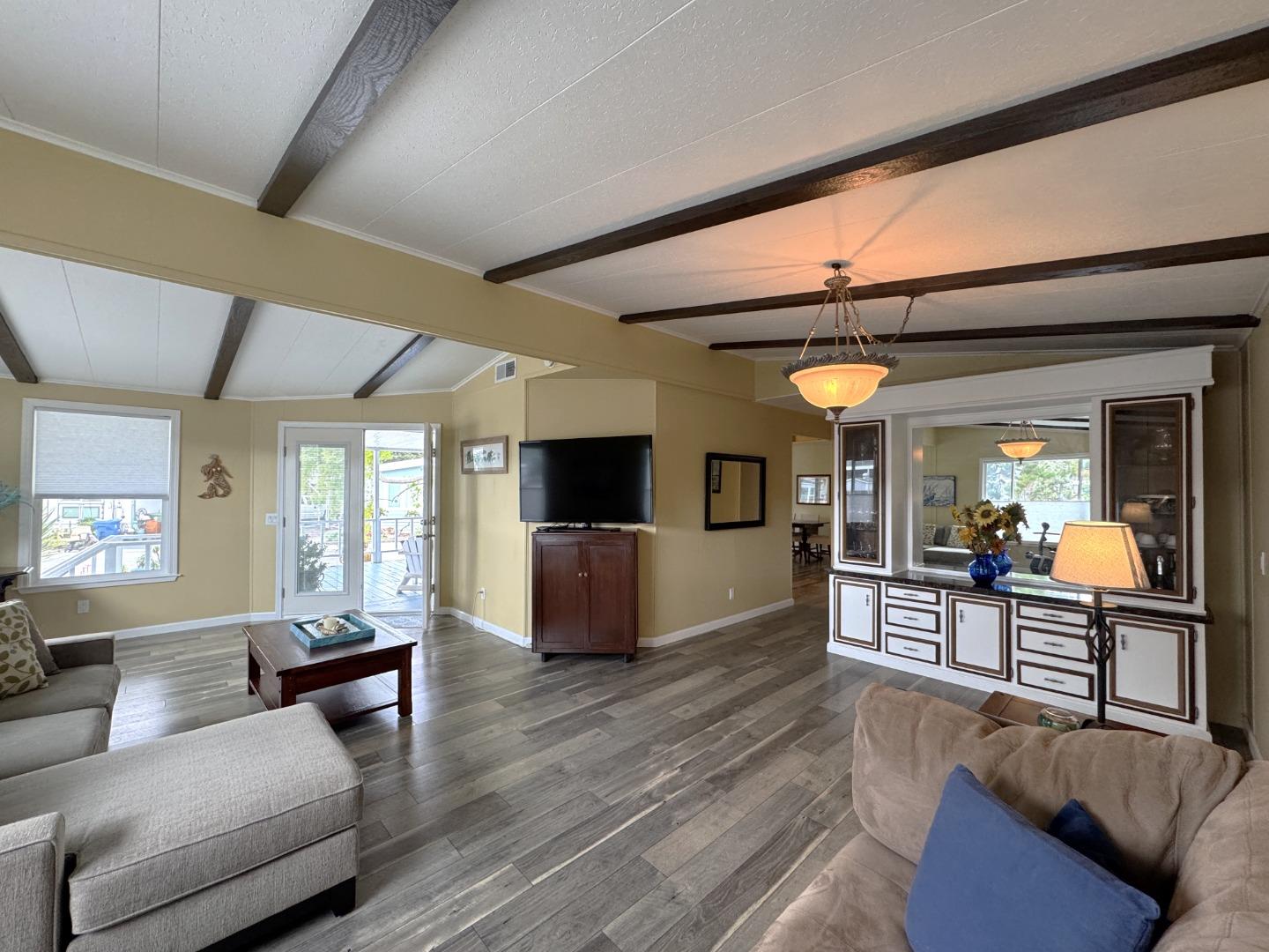 Detail Gallery Image 12 of 21 For 15 Dolphin Ct #15,  Half Moon Bay,  CA 94019 - 2 Beds | 2 Baths