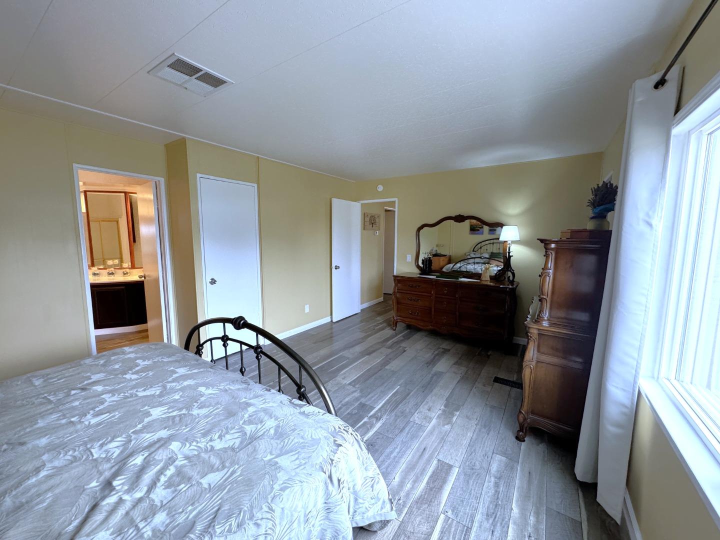 Detail Gallery Image 13 of 21 For 15 Dolphin Ct #15,  Half Moon Bay,  CA 94019 - 2 Beds | 2 Baths