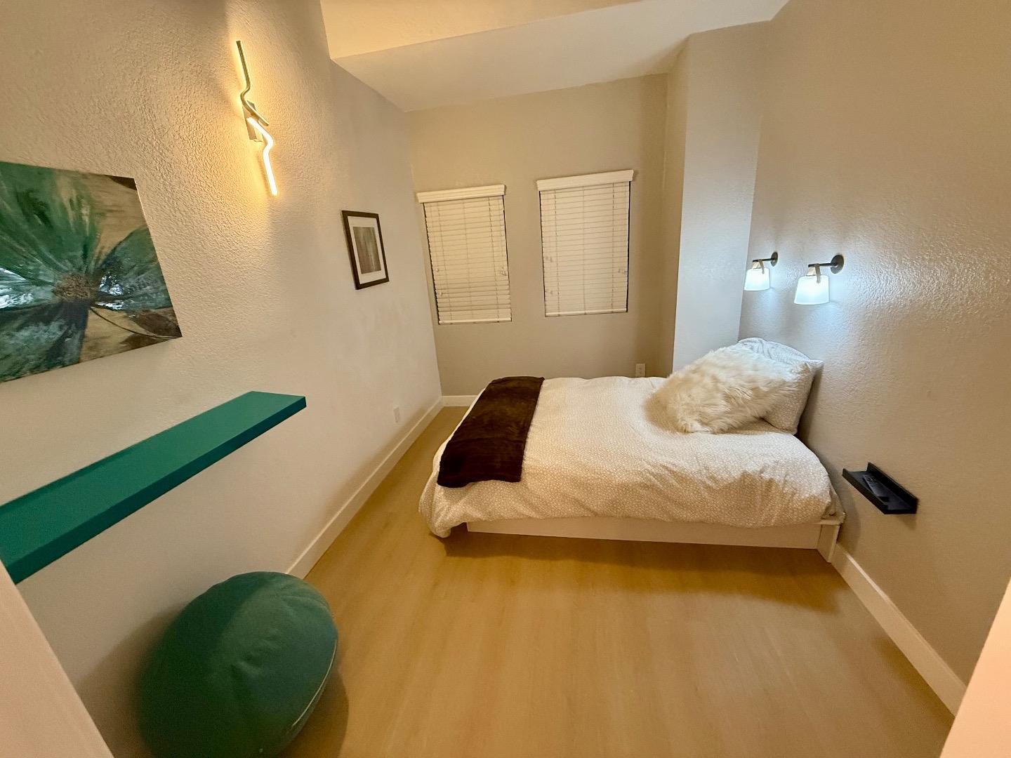Detail Gallery Image 23 of 28 For 421 Sierra Vista Ave #7,  Mountain View,  CA 94043 - 3 Beds | 2/1 Baths