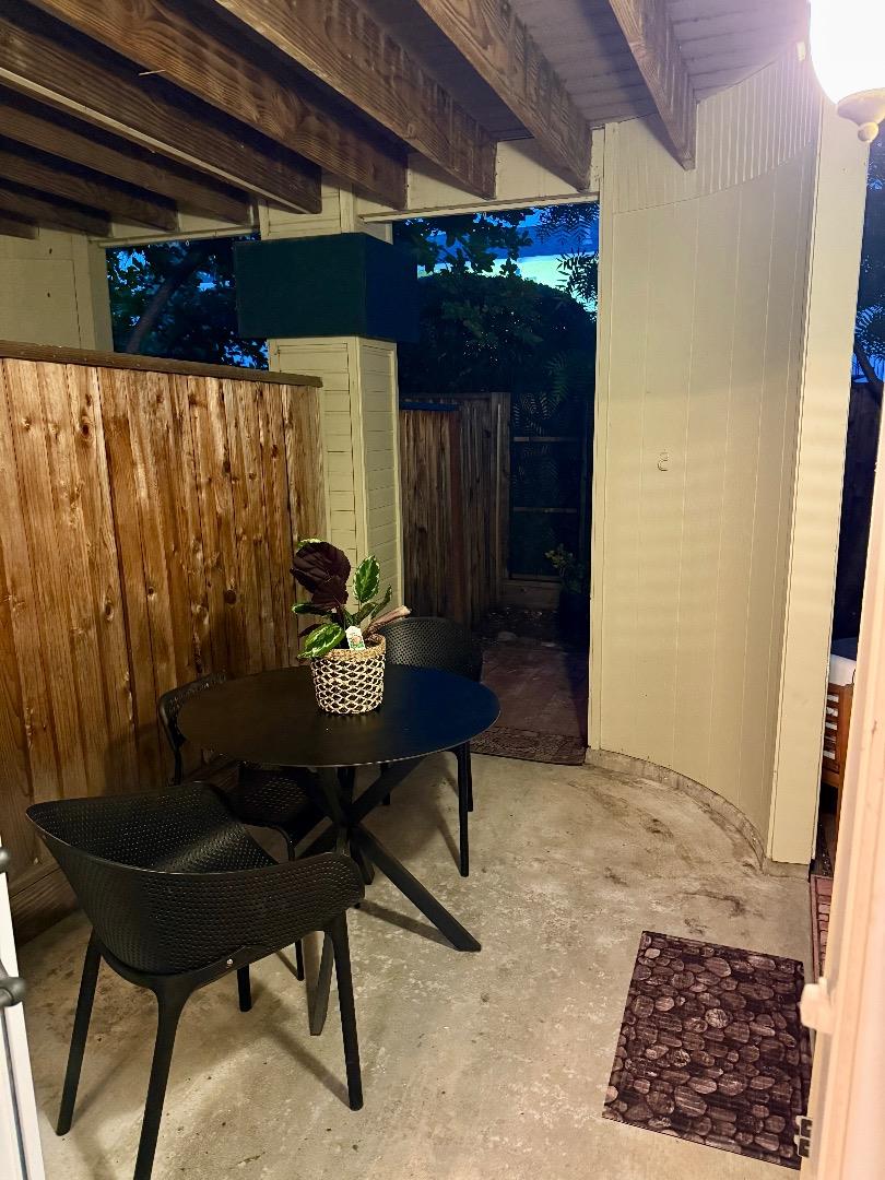 Detail Gallery Image 24 of 28 For 421 Sierra Vista Ave #7,  Mountain View,  CA 94043 - 3 Beds | 2/1 Baths