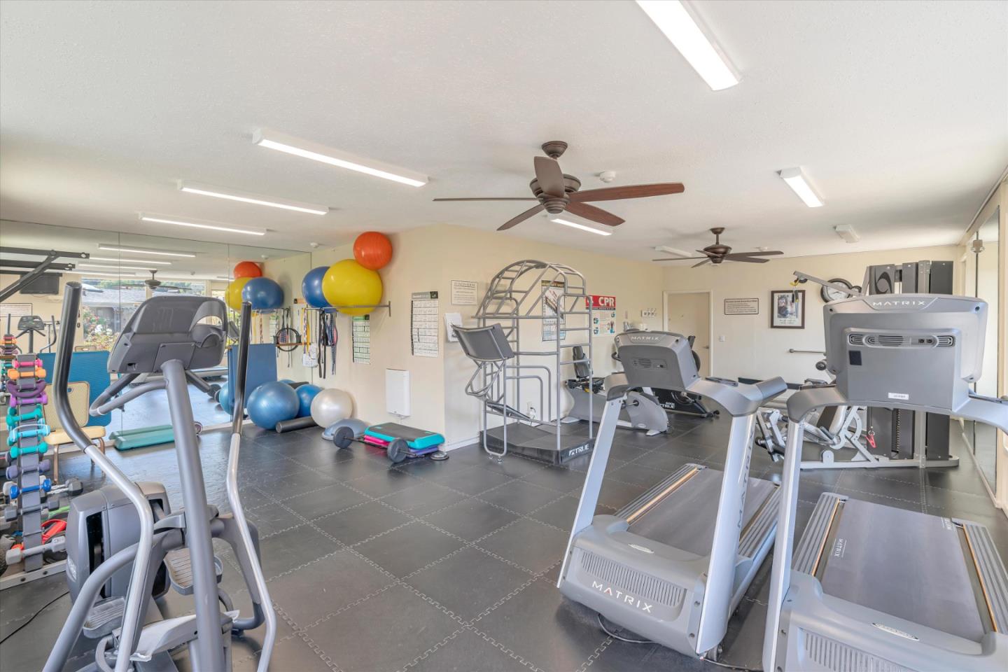 Detail Gallery Image 20 of 22 For 46 Hacienda Carmel, Carmel,  CA 93923 - 2 Beds | 2 Baths