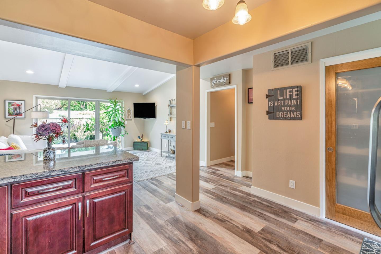 Detail Gallery Image 7 of 22 For 46 Hacienda Carmel, Carmel,  CA 93923 - 2 Beds | 2 Baths