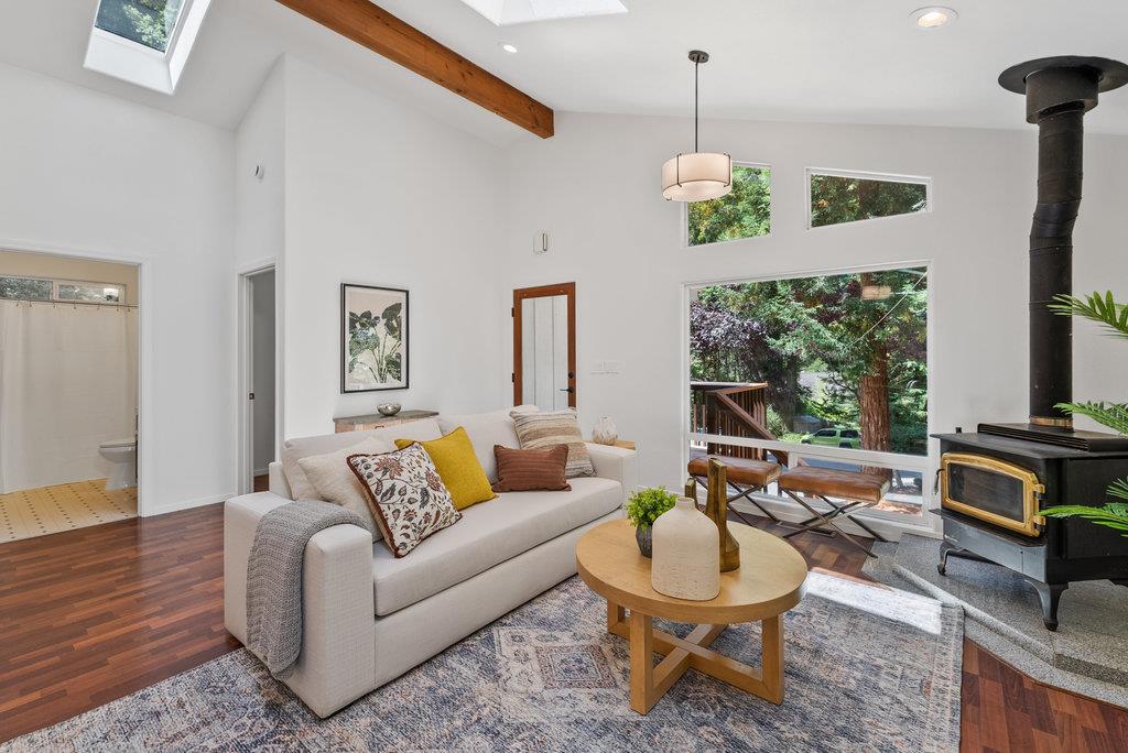Detail Gallery Image 5 of 38 For 794 Cathedral Dr, Aptos,  CA 95003 - 2 Beds | 3 Baths