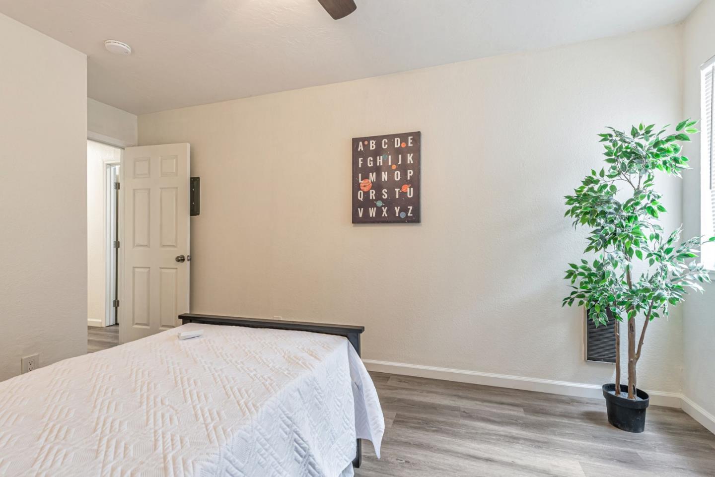 Detail Gallery Image 24 of 37 For 1427 Alma Loop, San Jose,  CA 95125 - 2 Beds | 2 Baths