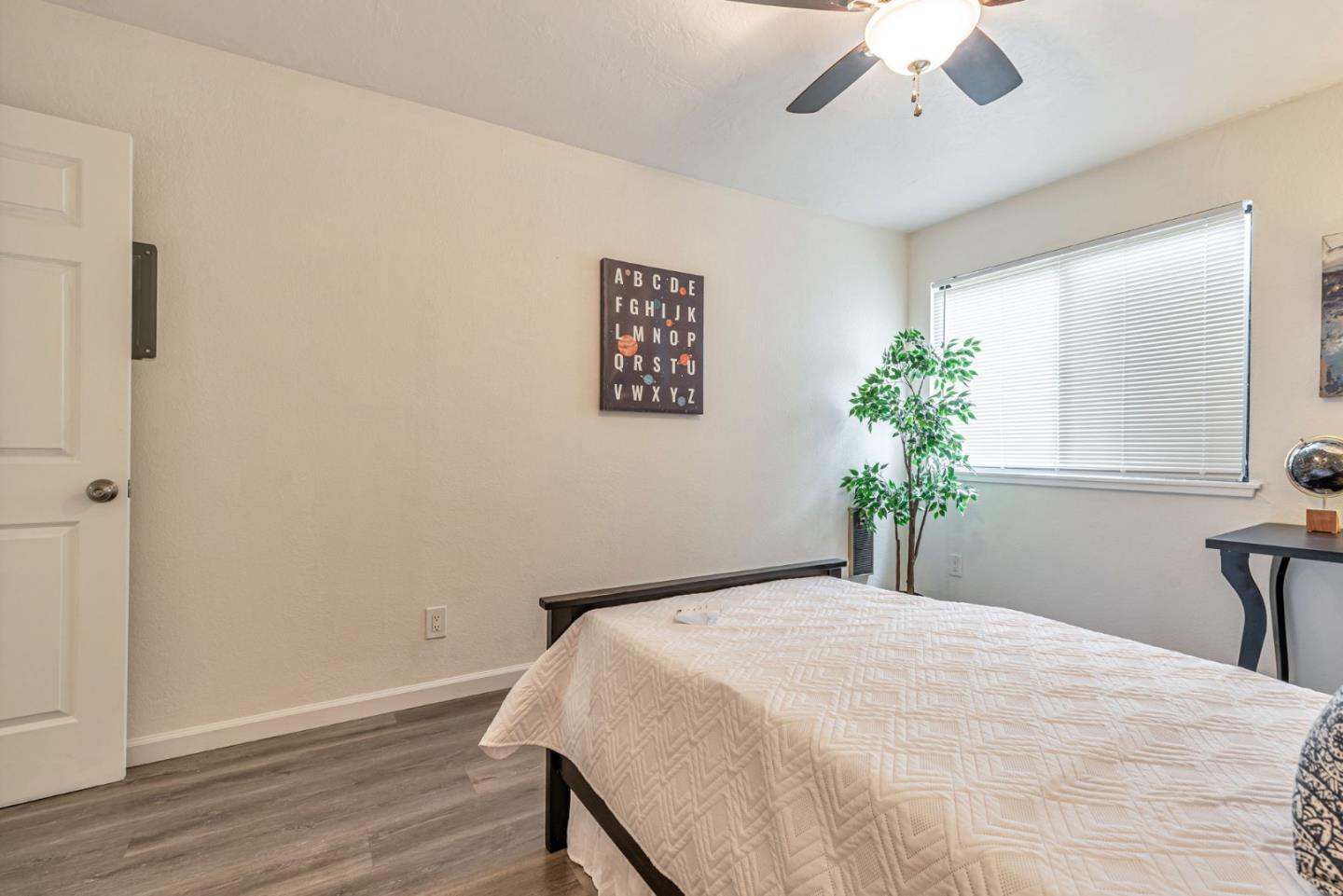 Detail Gallery Image 25 of 37 For 1427 Alma Loop, San Jose,  CA 95125 - 2 Beds | 2 Baths