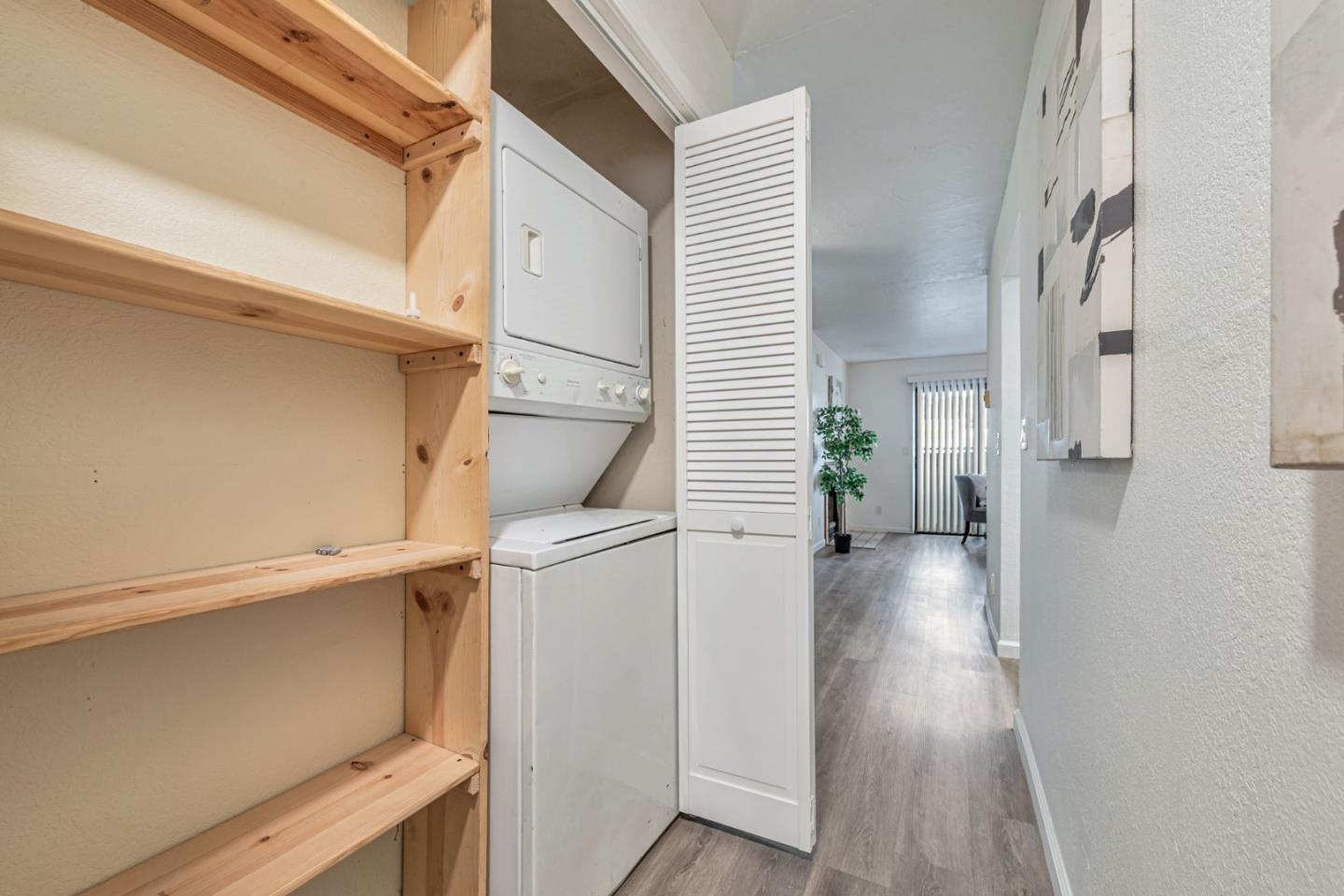 Detail Gallery Image 33 of 37 For 1427 Alma Loop, San Jose,  CA 95125 - 2 Beds | 2 Baths