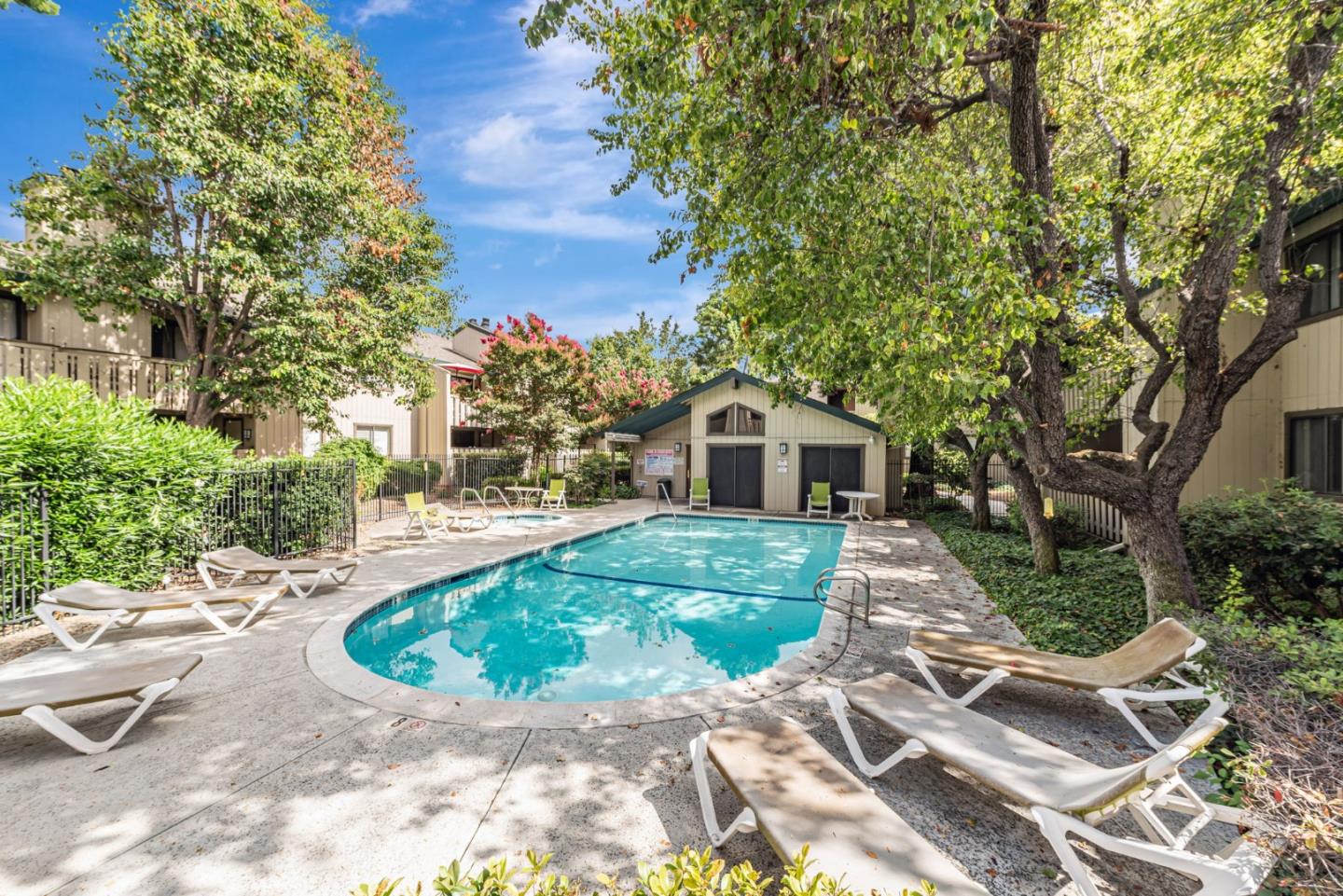 Detail Gallery Image 36 of 37 For 1427 Alma Loop, San Jose,  CA 95125 - 2 Beds | 2 Baths