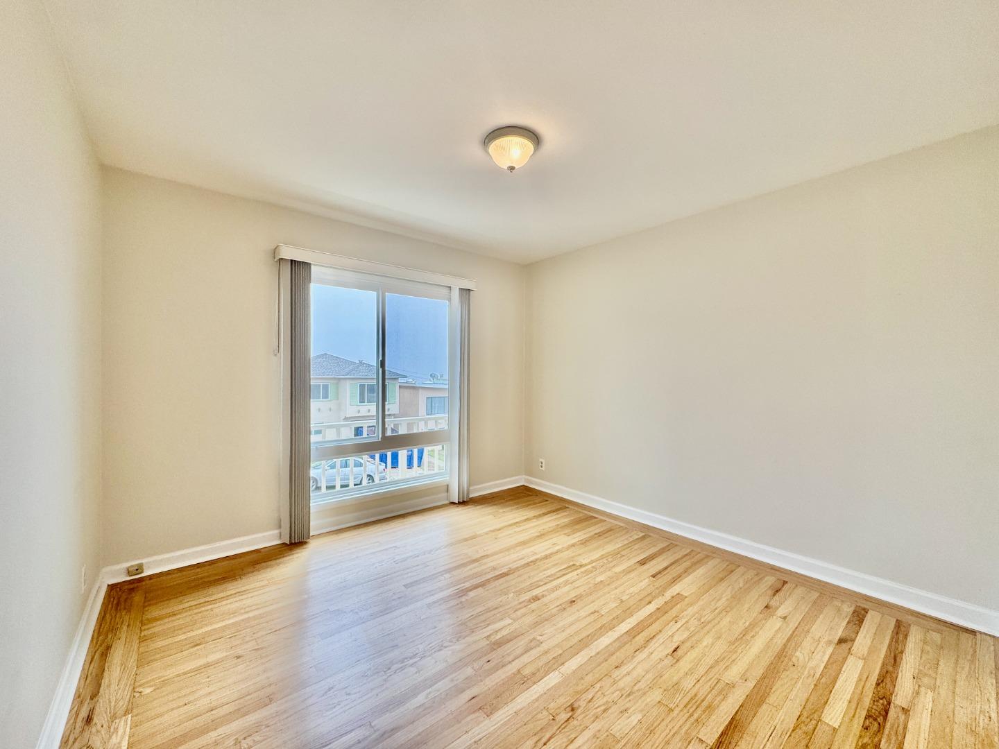 Detail Gallery Image 11 of 27 For 31 Crestview Ave, Daly City,  CA 94015 - 3 Beds | 2 Baths
