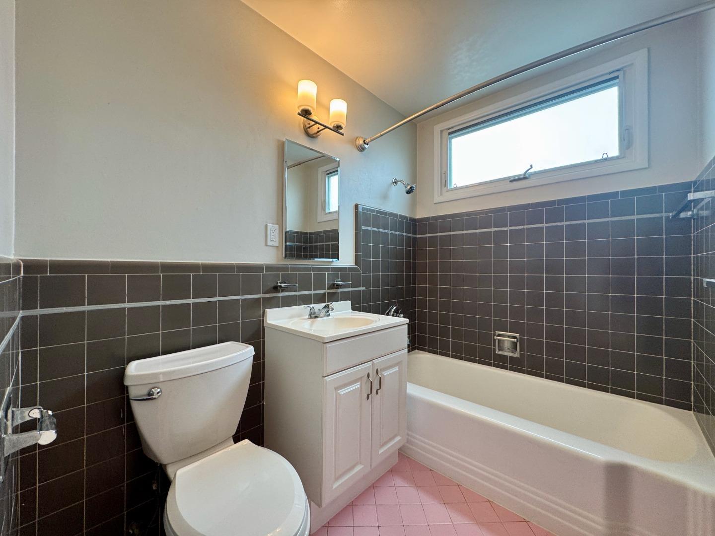 Detail Gallery Image 14 of 27 For 31 Crestview Ave, Daly City,  CA 94015 - 3 Beds | 2 Baths