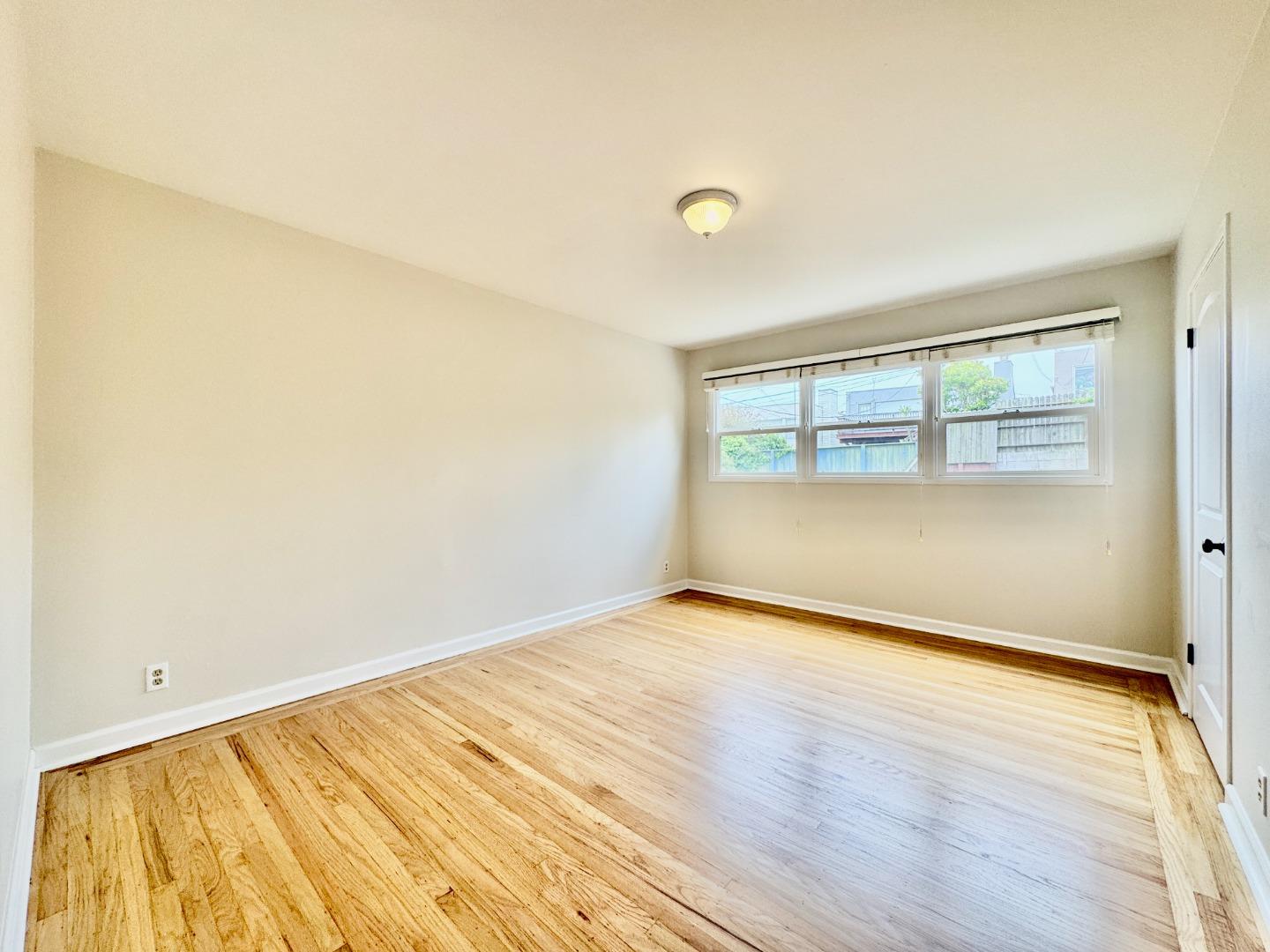 Detail Gallery Image 16 of 27 For 31 Crestview Ave, Daly City,  CA 94015 - 3 Beds | 2 Baths
