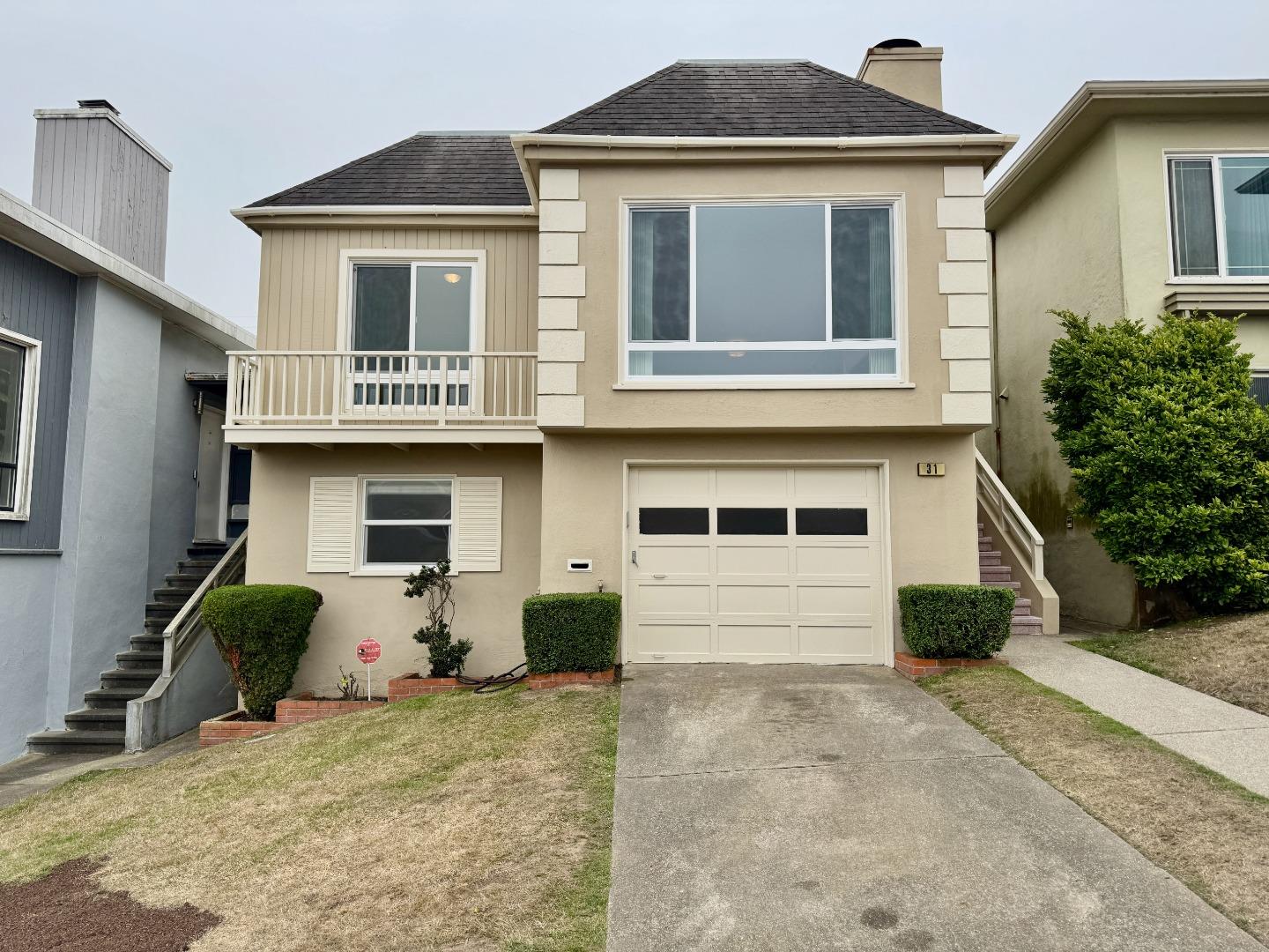 Detail Gallery Image 2 of 27 For 31 Crestview Ave, Daly City,  CA 94015 - 3 Beds | 2 Baths