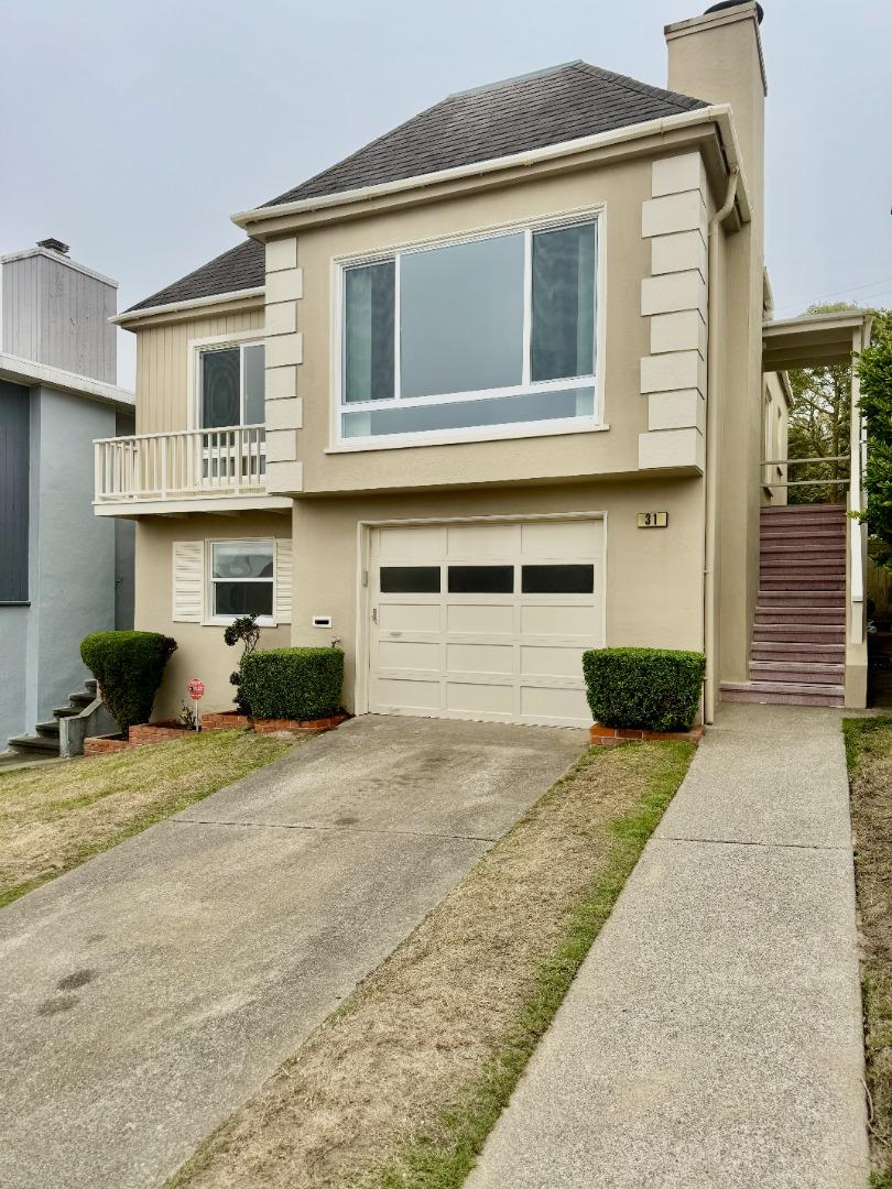 Detail Gallery Image 3 of 27 For 31 Crestview Ave, Daly City,  CA 94015 - 3 Beds | 2 Baths