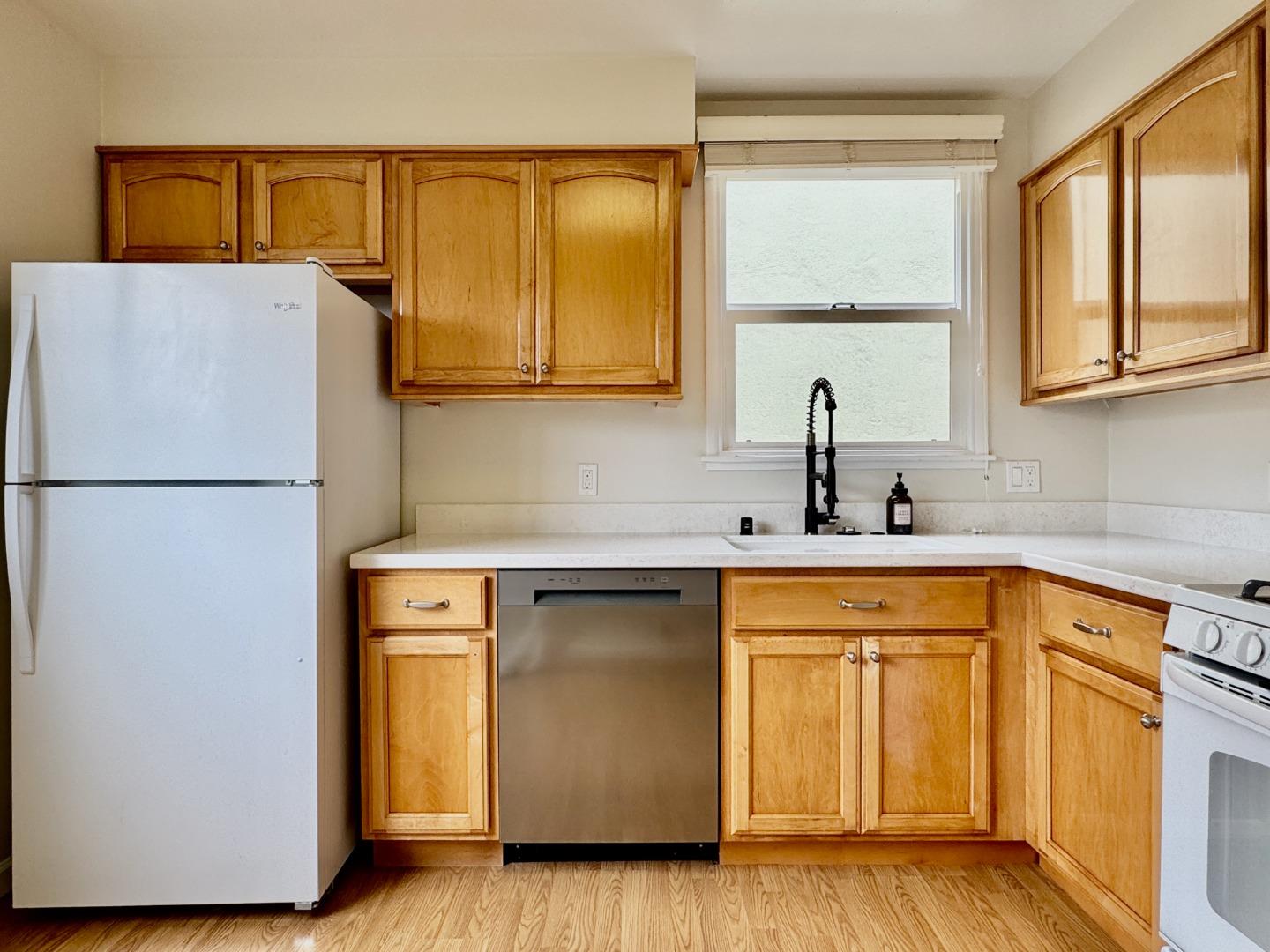 Detail Gallery Image 9 of 27 For 31 Crestview Ave, Daly City,  CA 94015 - 3 Beds | 2 Baths