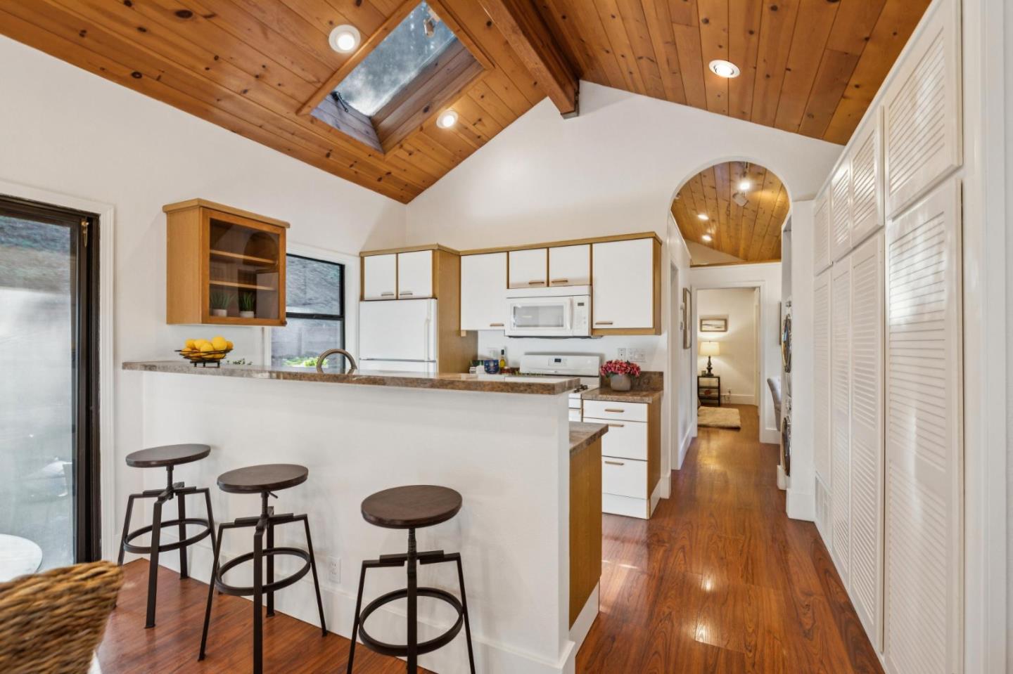 Detail Gallery Image 9 of 36 For 20080 Gist Rd, Los Gatos,  CA 95033 - 1 Beds | 1 Baths